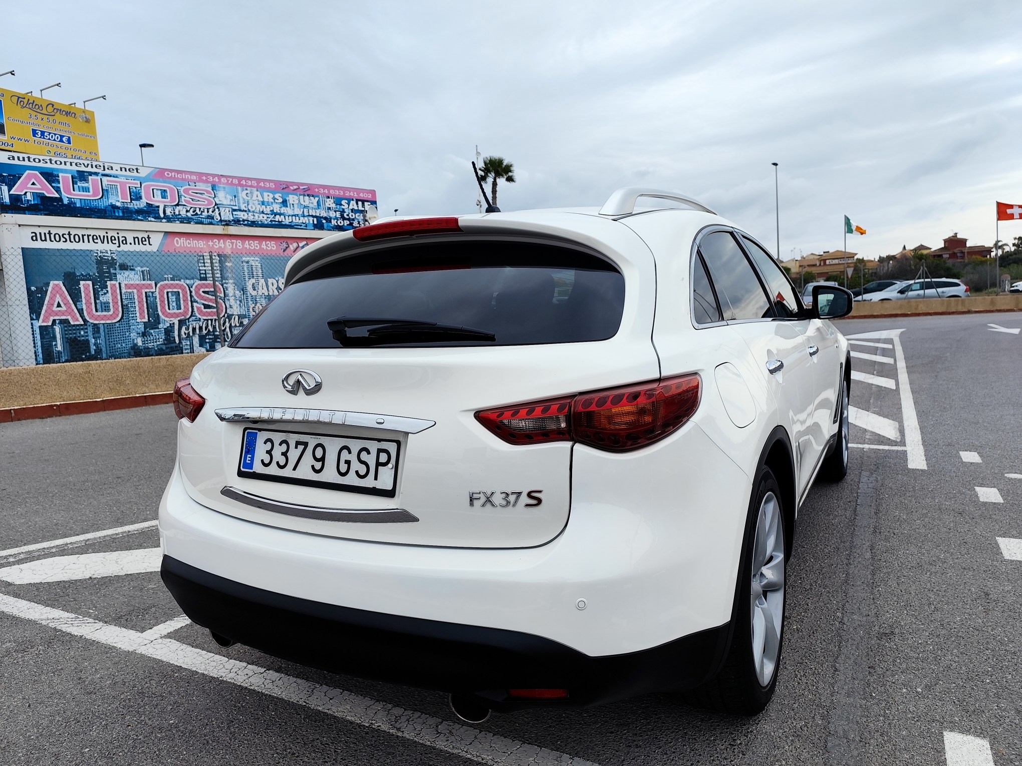 INFINITI FX-37 S 3.7 GASOLINA 320 CV 2009 222.000 KM AUTOMATICO