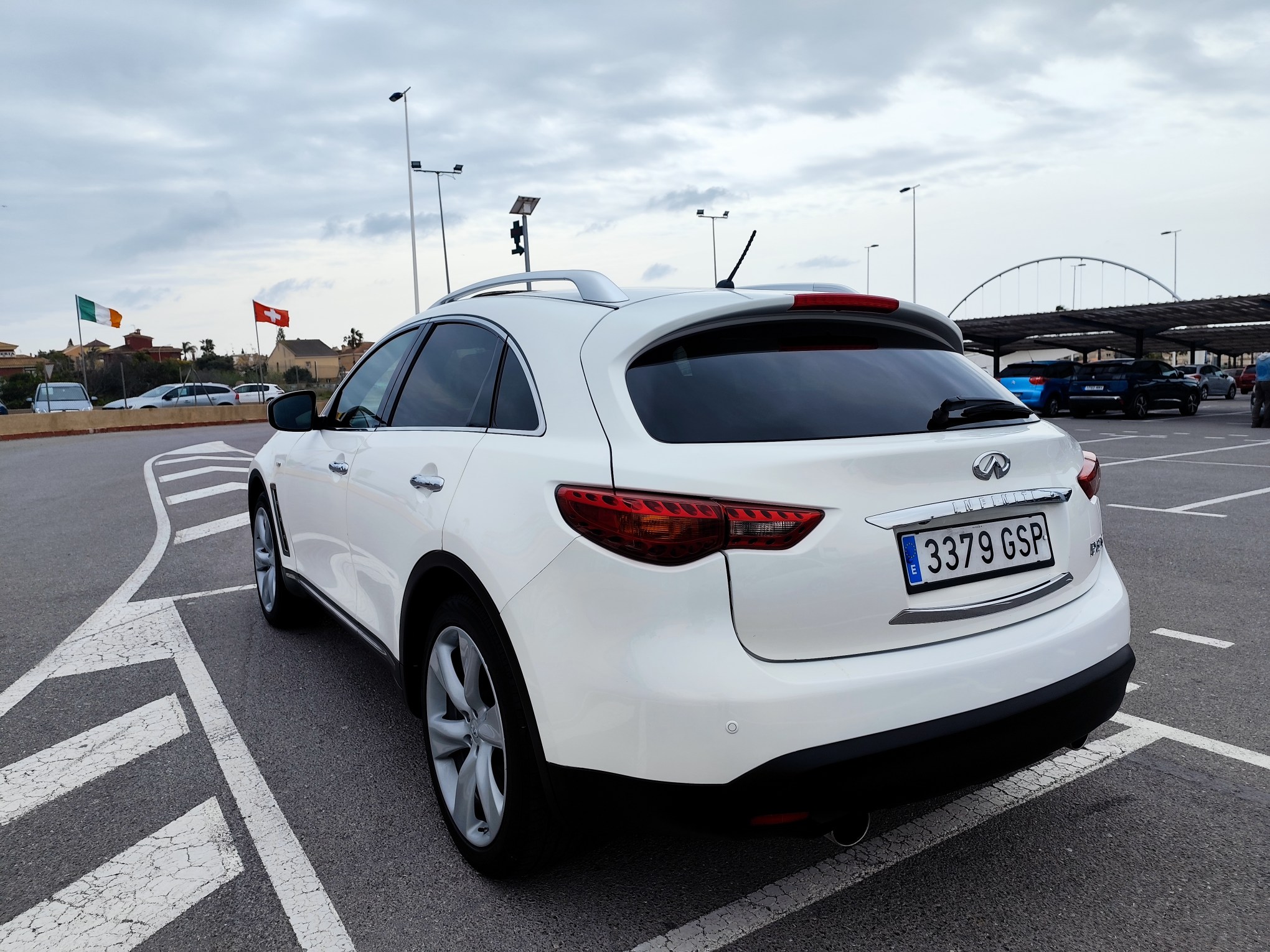 INFINITI FX-37 S 3.7 GASOLINA 320 CV 2009 222.000 KM AUTOMATICO