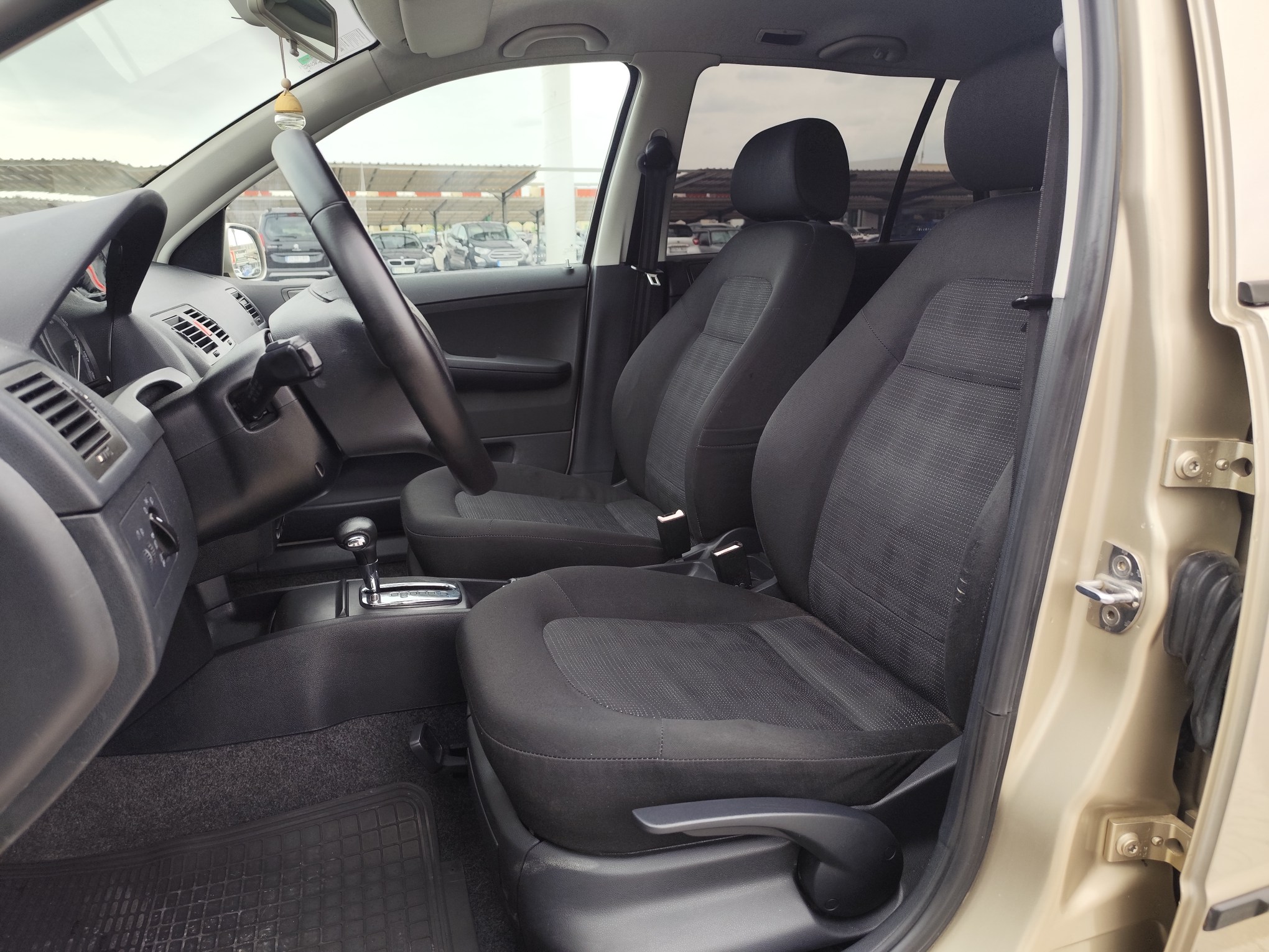 SKODA FABIA 1.4 GASOLINA 75 CV 2004 149.000 KM AUTOMATICO