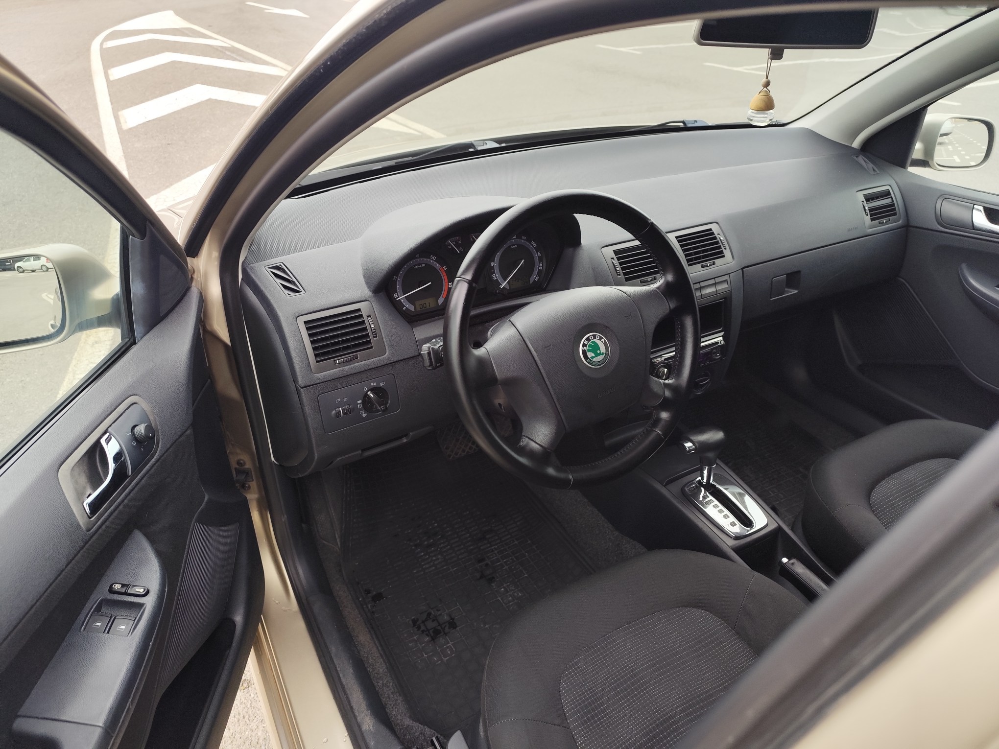 SKODA FABIA 1.4 GASOLINA 75 CV 2004 149.000 KM AUTOMATICO