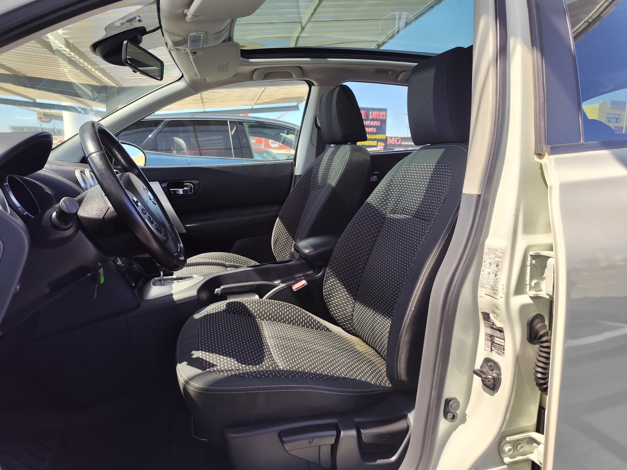 NISSAN QASHQAI 2.0 GASOLINA 140 CV 2010 188.000 KM AUTOMATICO