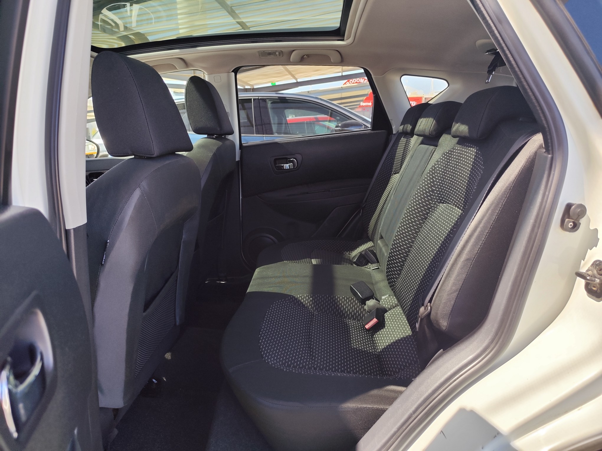 NISSAN QASHQAI 2.0 GASOLINA 140 CV 2010 188.000 KM AUTOMATICO