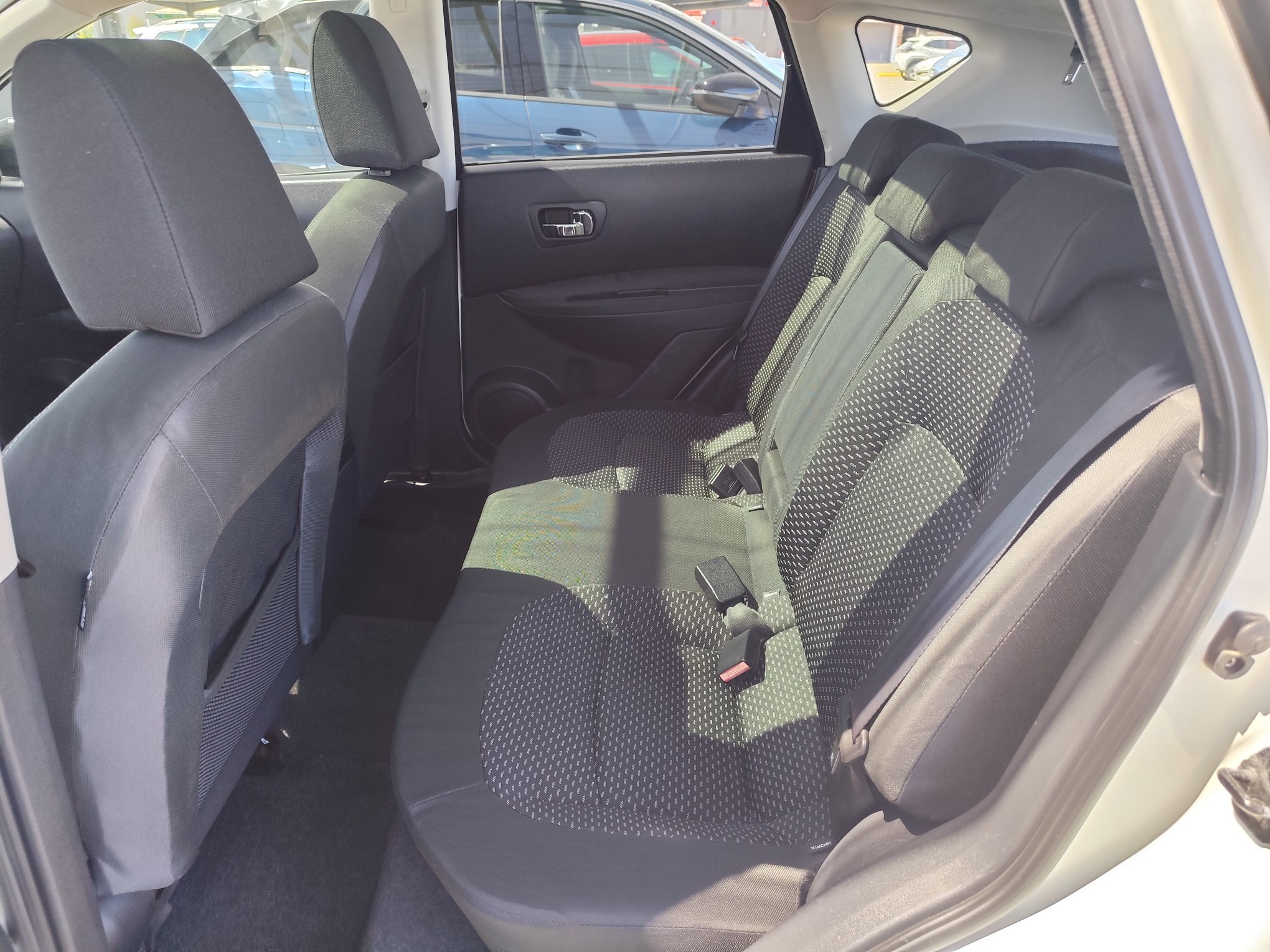 NISSAN QASHQAI 2.0 GASOLINA 140 CV 2010 188.000 KM AUTOMATICO