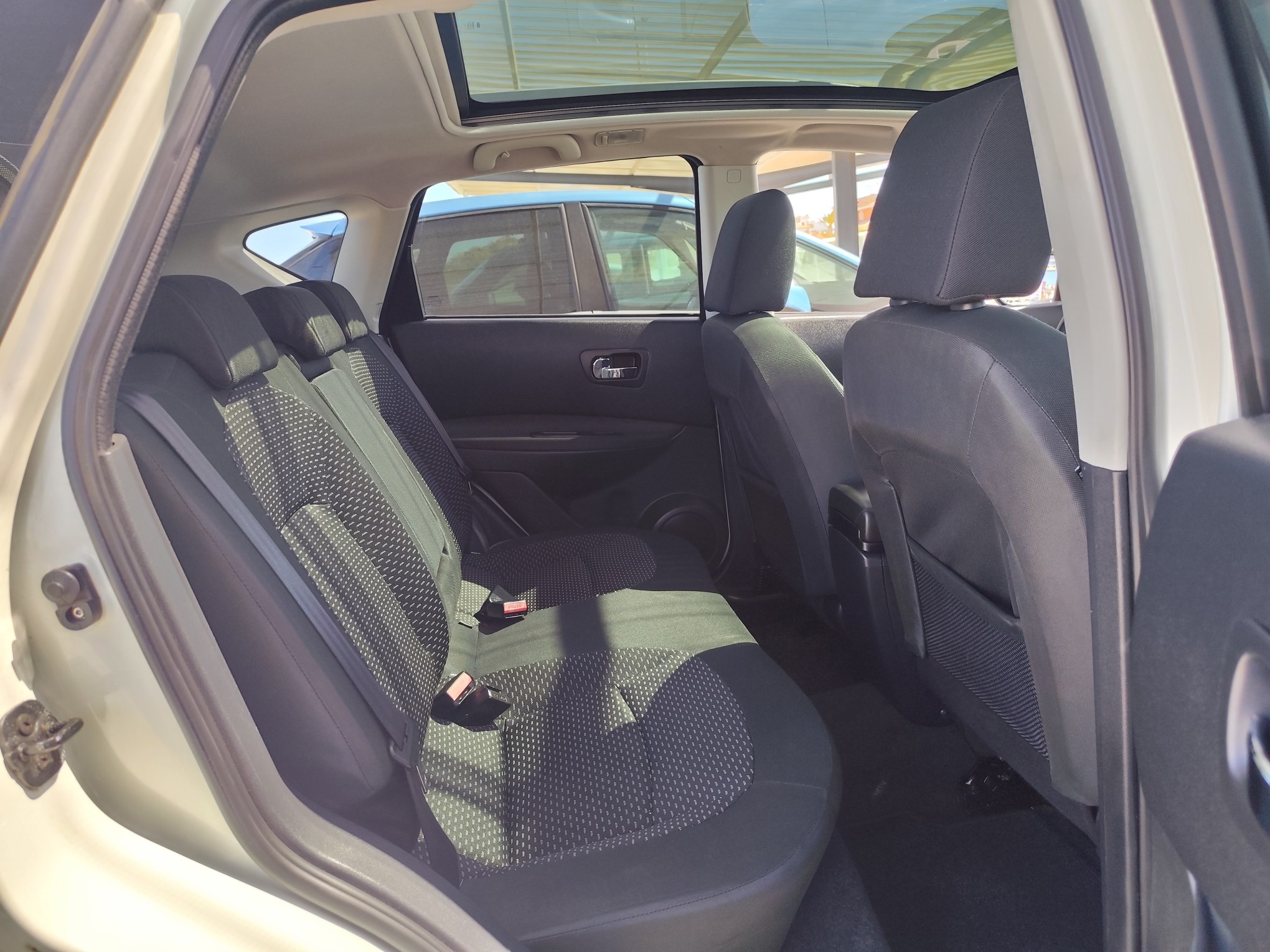 NISSAN QASHQAI 2.0 GASOLINA 140 CV 2010 188.000 KM AUTOMATICO