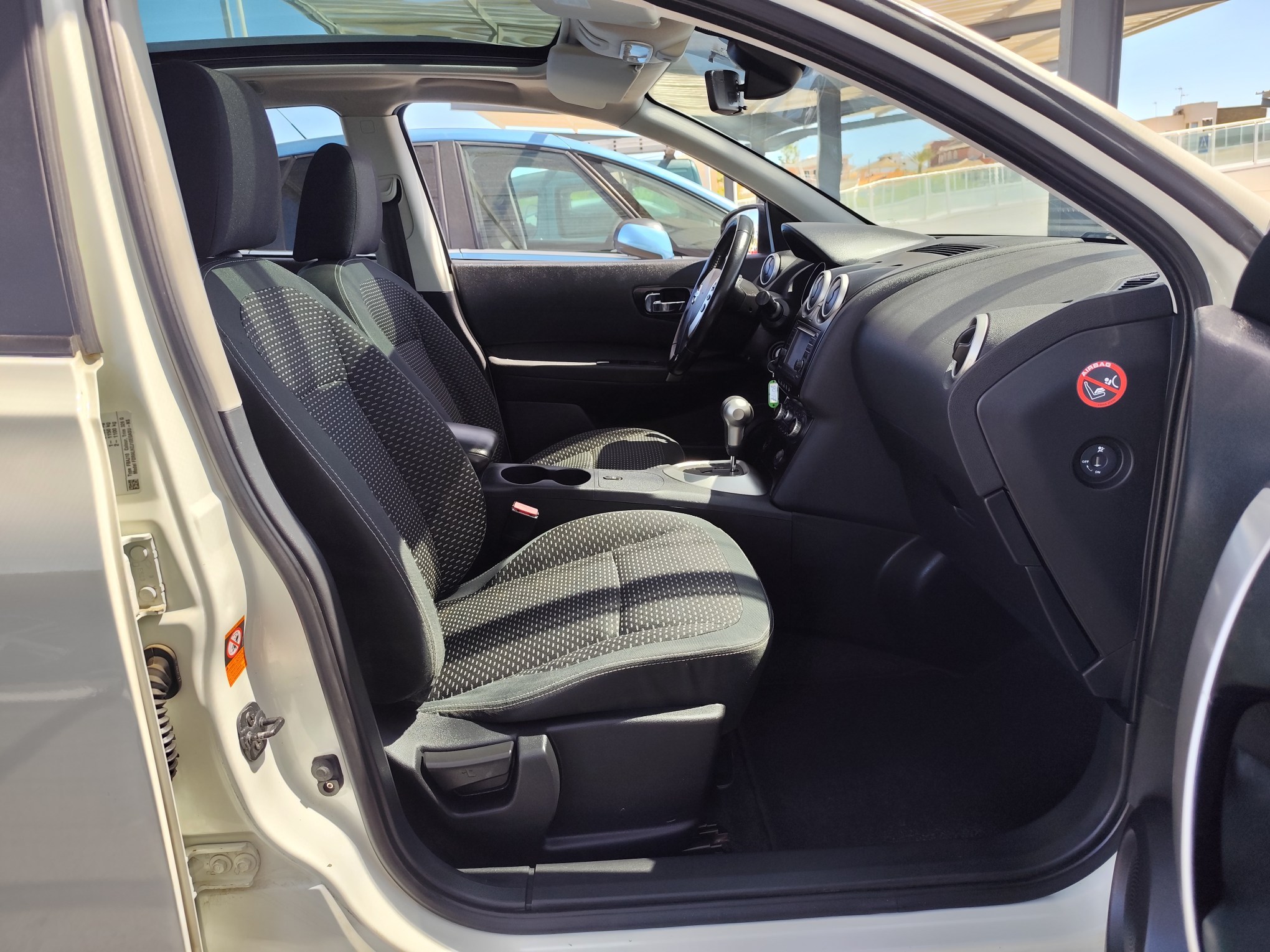 NISSAN QASHQAI 2.0 GASOLINA 140 CV 2010 188.000 KM AUTOMATICO