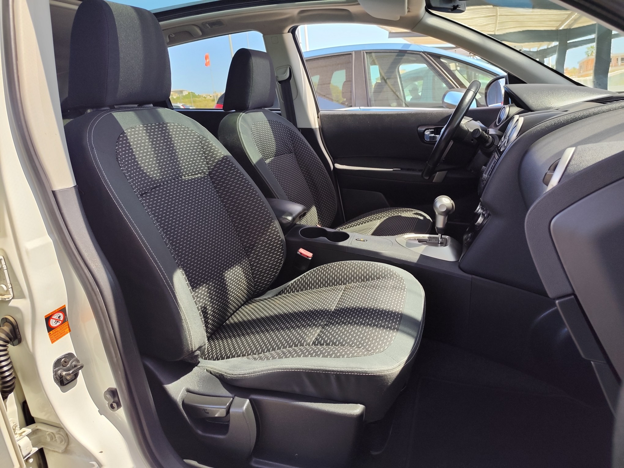 NISSAN QASHQAI 2.0 GASOLINA 140 CV 2010 188.000 KM AUTOMATICO