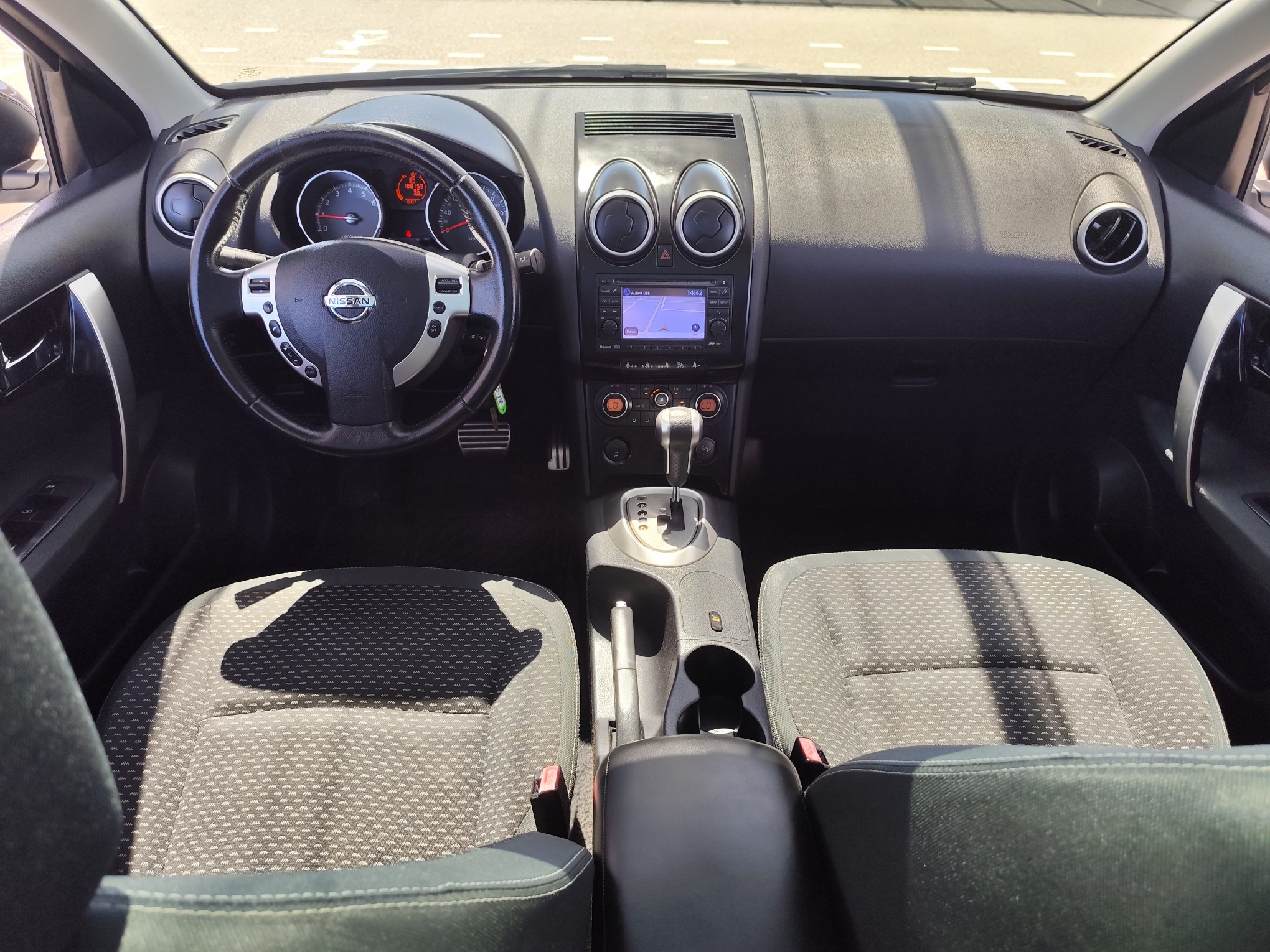 NISSAN QASHQAI 2.0 GASOLINA 140 CV 2010 188.000 KM AUTOMATICO