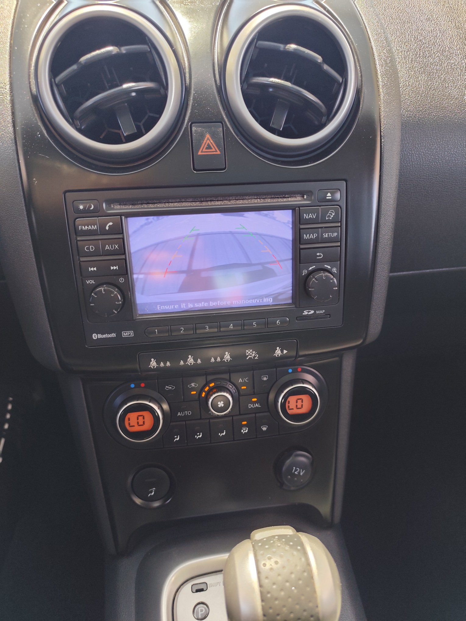 NISSAN QASHQAI 2.0 GASOLINA 140 CV 2010 188.000 KM AUTOMATICO