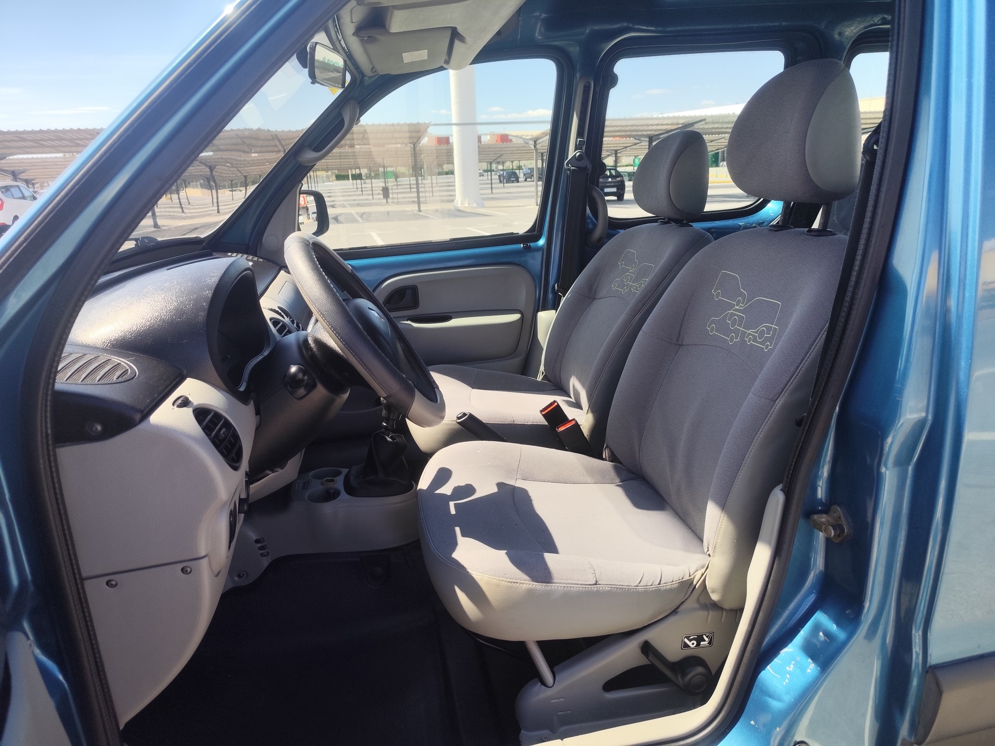 RENAULT KANGOO 1.5 DIESEL 65 CV 2004 270.000 KM MANUAL