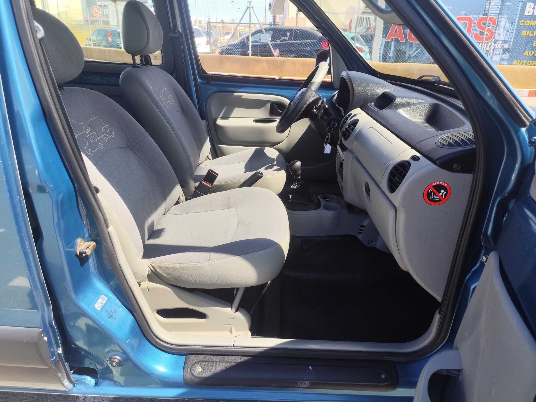 RENAULT KANGOO 1.5 DIESEL 65 CV 2004 270.000 KM MANUAL