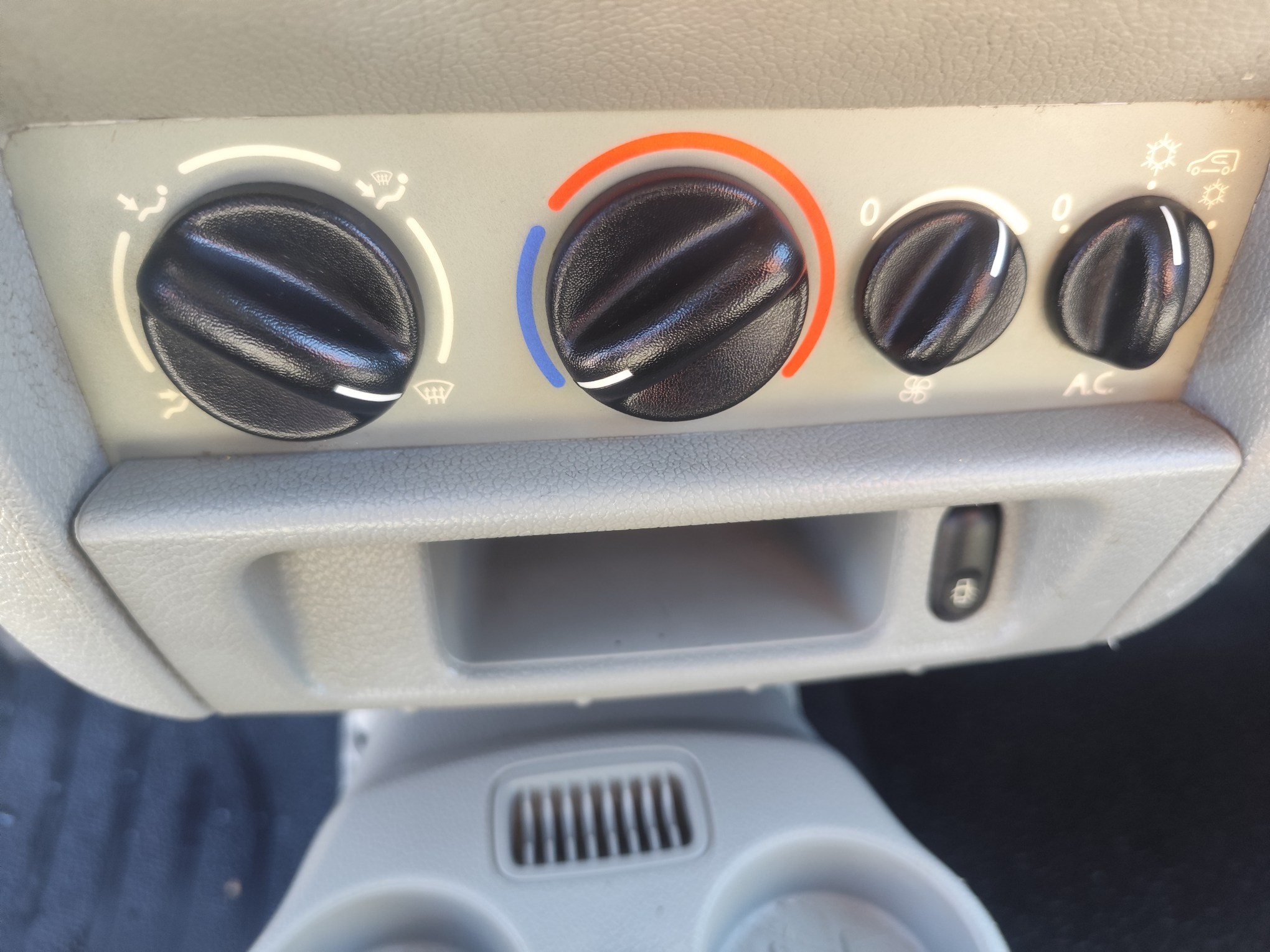 RENAULT KANGOO 1.5 DIESEL 65 CV 2004 270.000 KM MANUAL