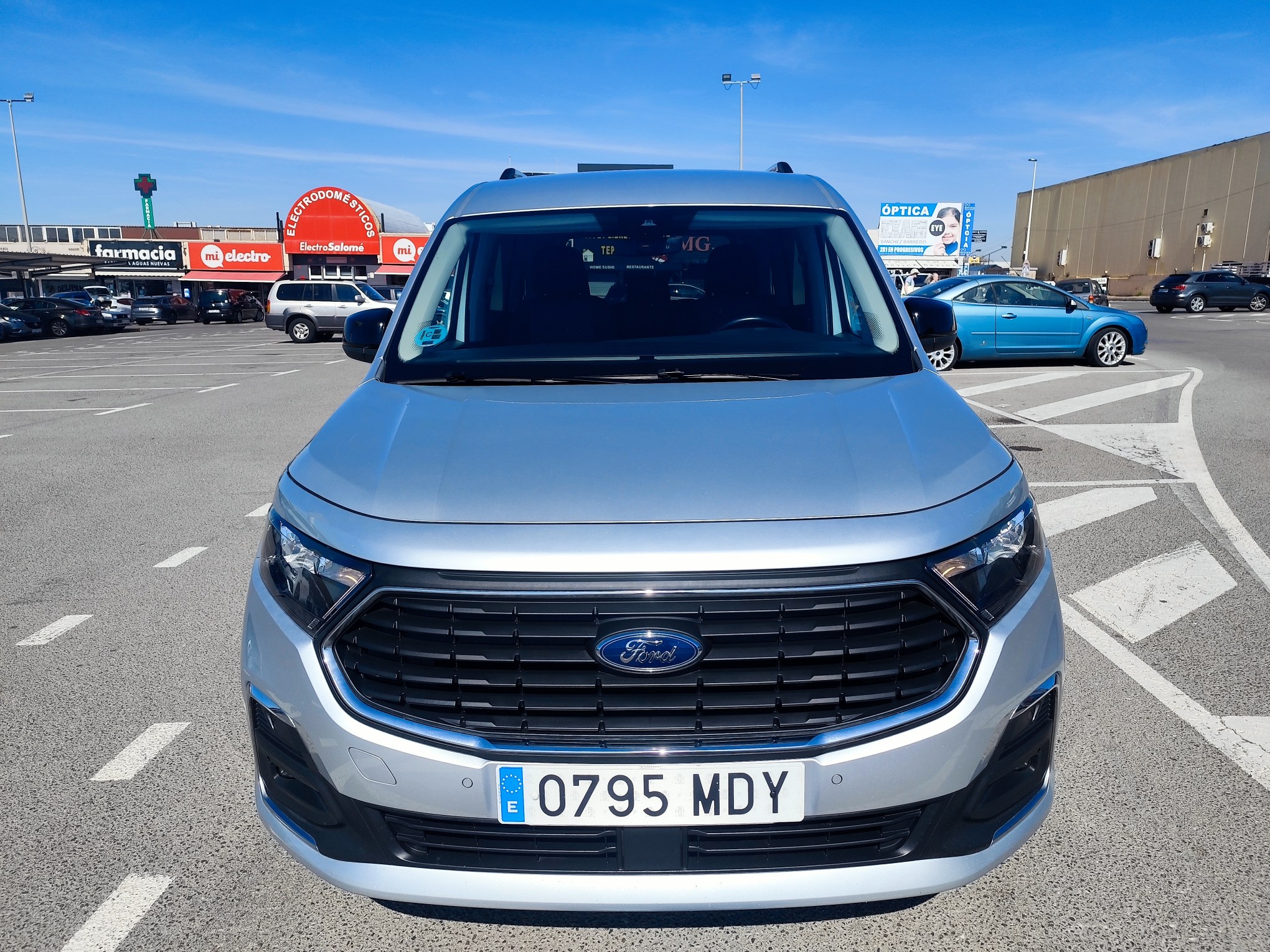 FORD TOURNEO CONNECT 1.5 GASOLINA 115 CV  2023 100.000 KM AUTOMATICO