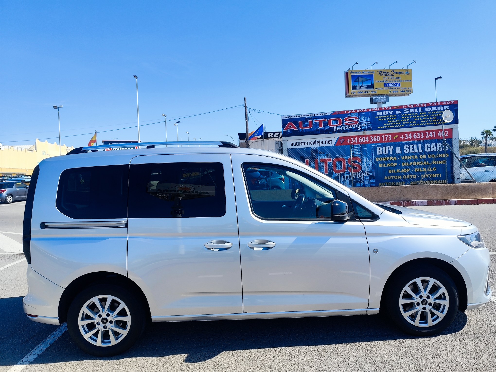 FORD TOURNEO CONNECT 1.5 GASOLINA 115 CV  2023 100.000 KM AUTOMATICO