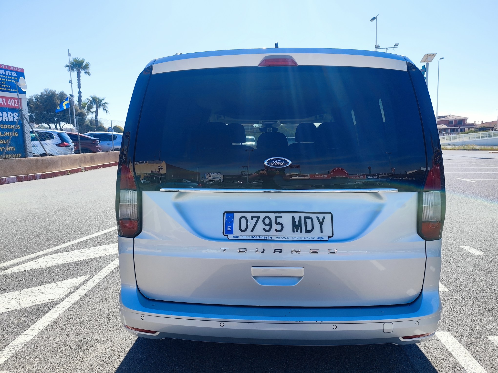 FORD TOURNEO CONNECT 1.5 GASOLINA 115 CV  2023 100.000 KM AUTOMATICO