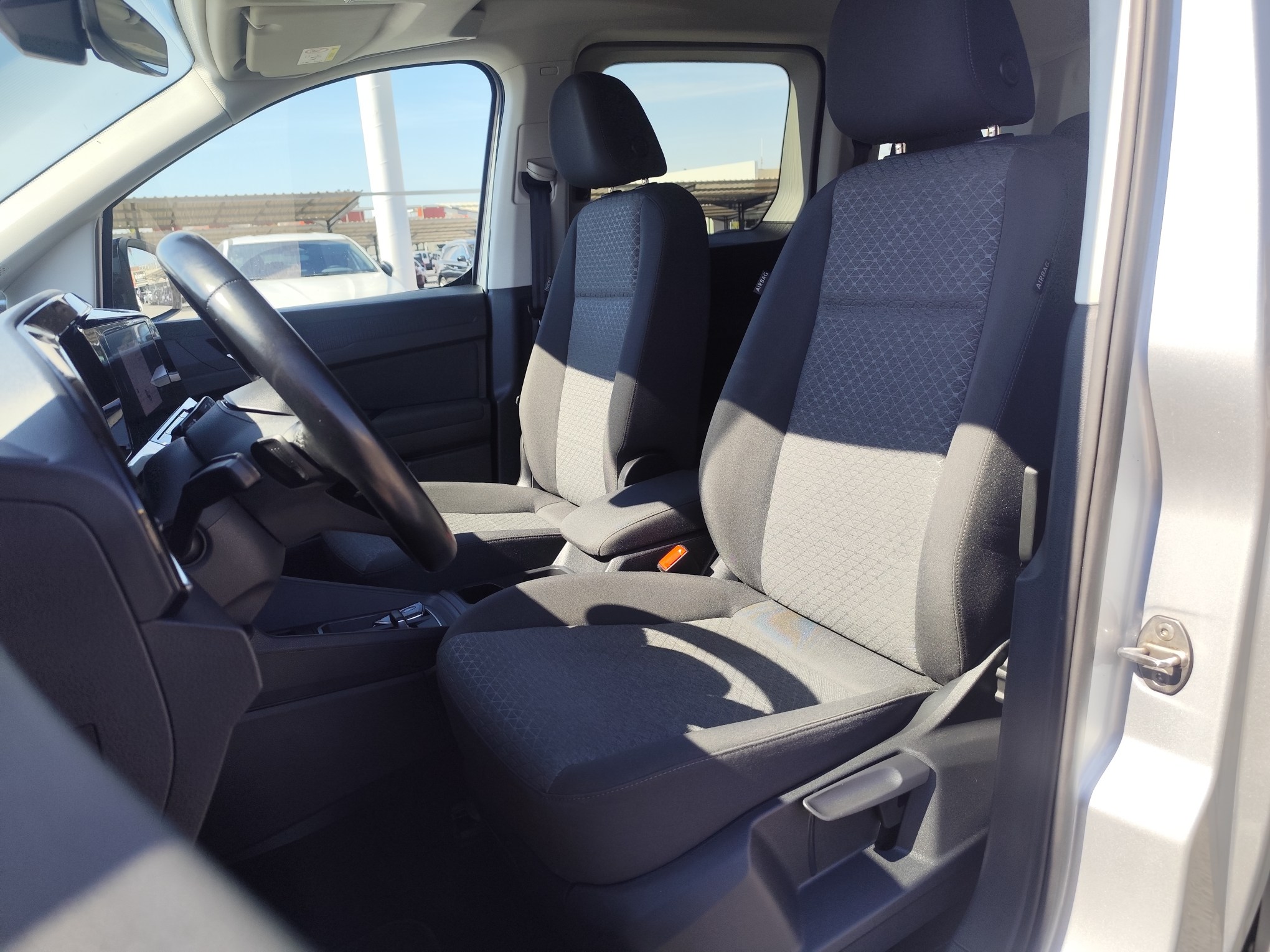 FORD TOURNEO CONNECT 1.5 GASOLINA 115 CV  2023 100.000 KM AUTOMATICO