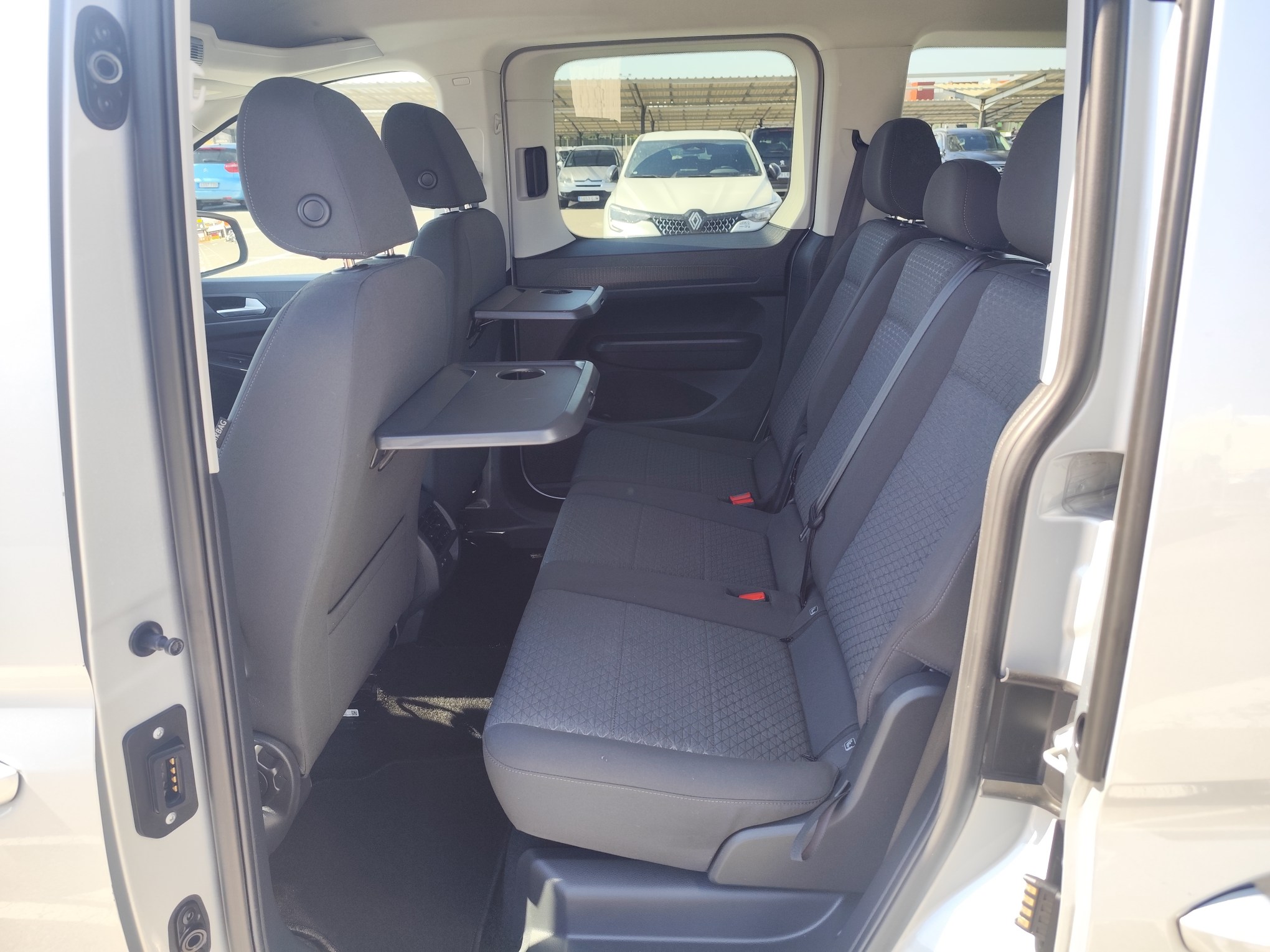 FORD TOURNEO CONNECT 1.5 GASOLINA 115 CV  2023 100.000 KM AUTOMATICO