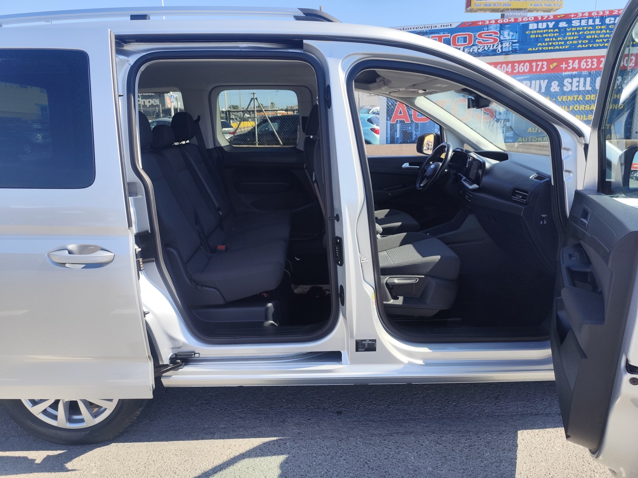 FORD TOURNEO CONNECT 1.5 GASOLINA 115 CV  2023 100.000 KM AUTOMATICO