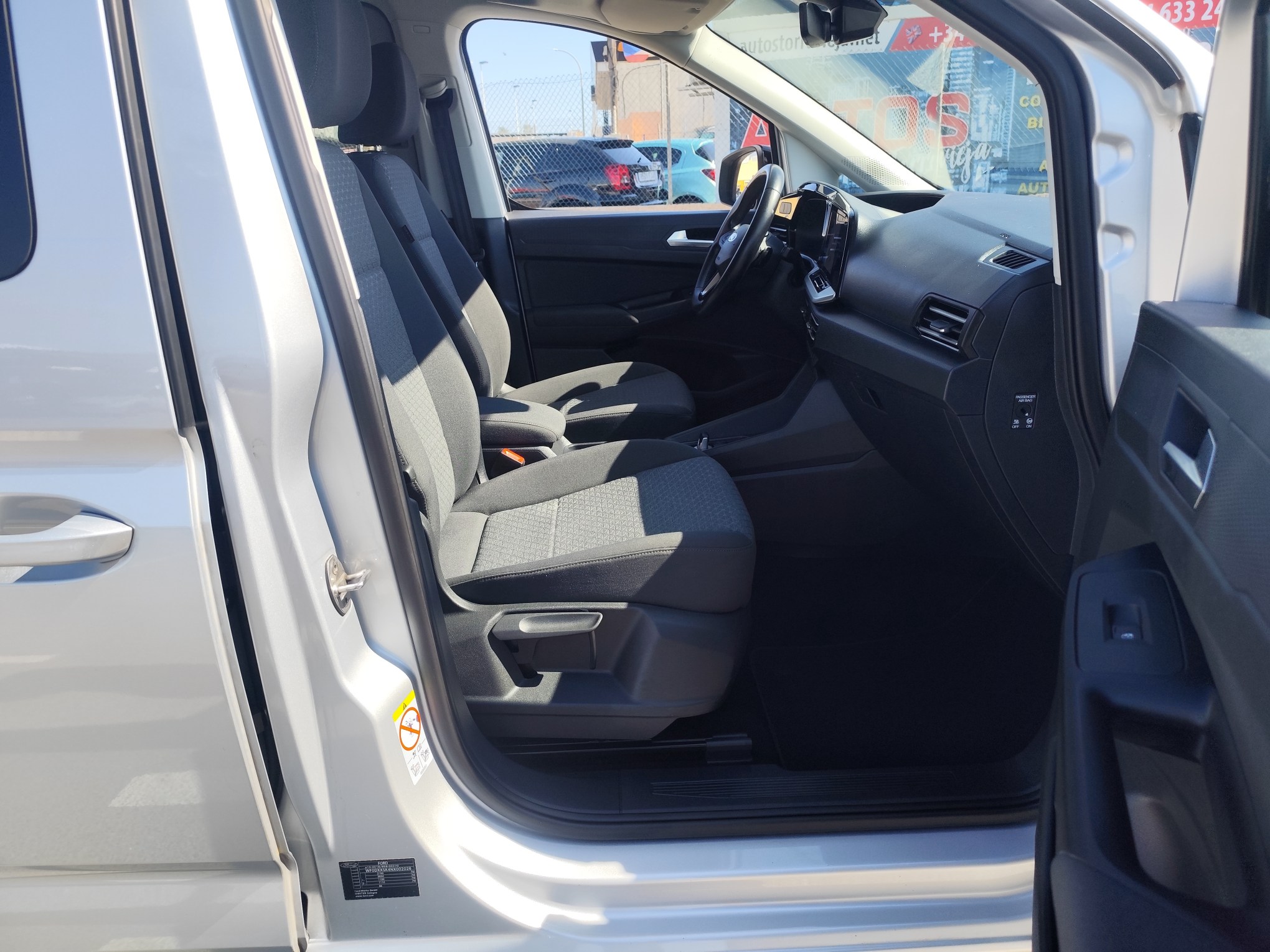 FORD TOURNEO CONNECT 1.5 GASOLINA 115 CV  2023 100.000 KM AUTOMATICO