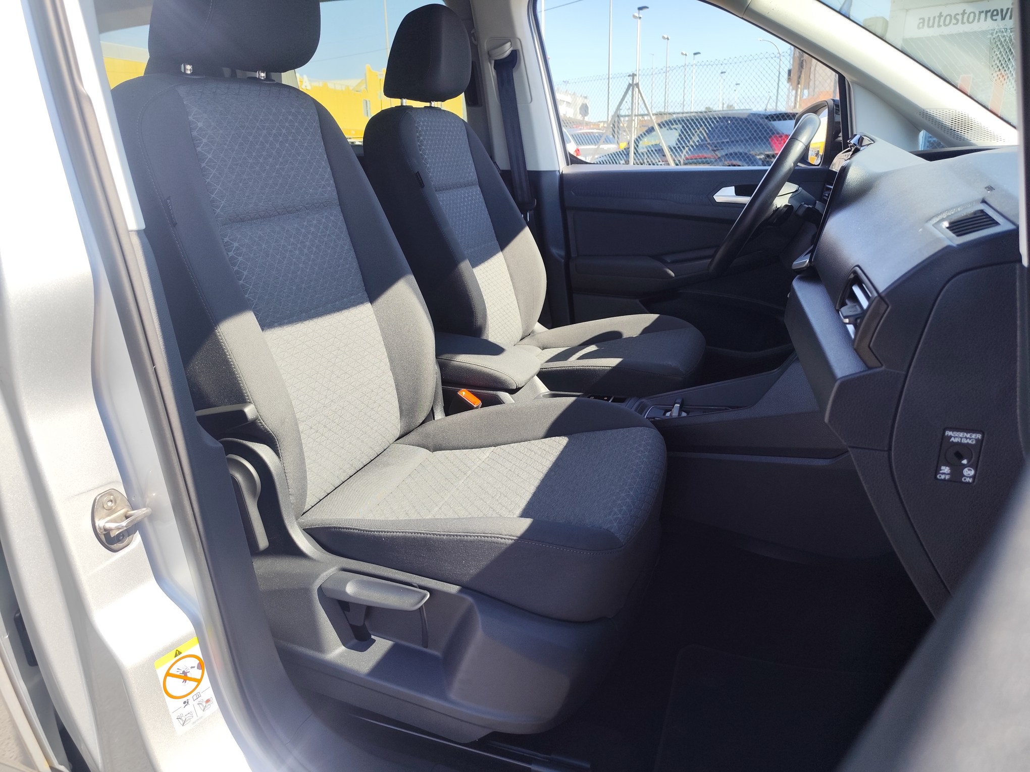 FORD TOURNEO CONNECT 1.5 GASOLINA 115 CV  2023 100.000 KM AUTOMATICO