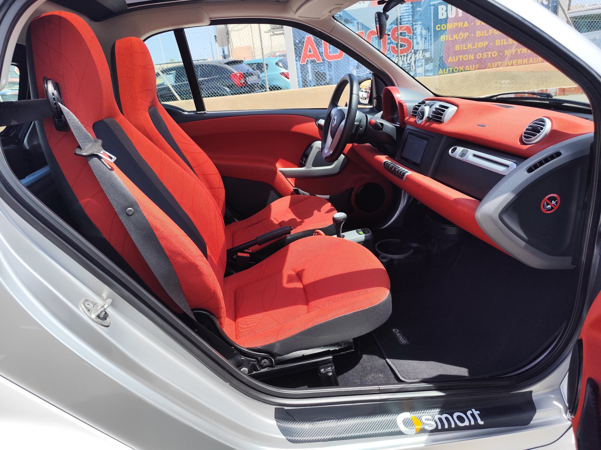 SMART FORTWO MHD 1.0 GASOLINA 70 CV 122.000 KM 2012 AUTOMATICO