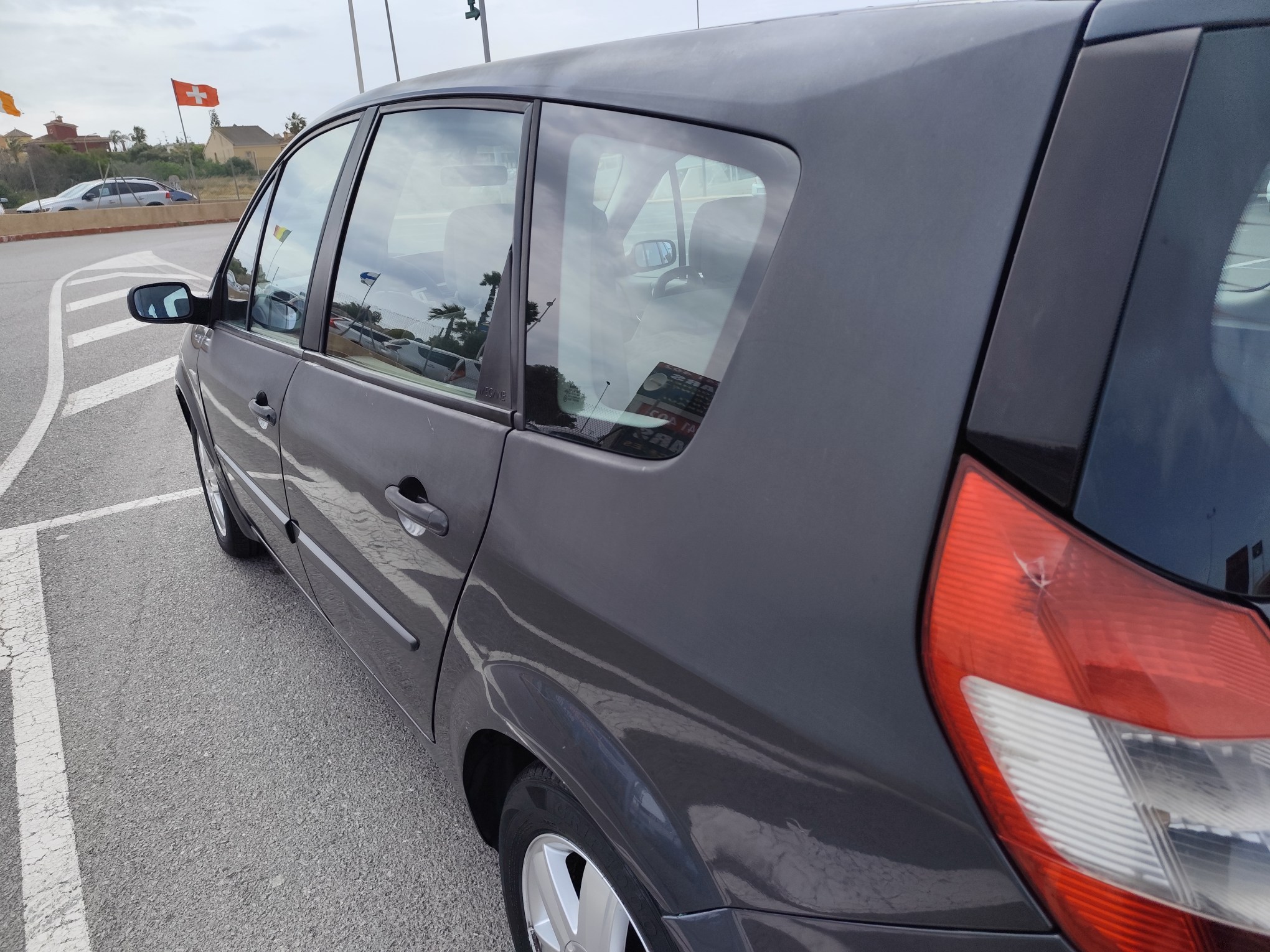 RENAUL GRAND SCENIC 1.9 DIESEL 130 CV 2006 7 PLAZAS 289.000 KM MANUAL