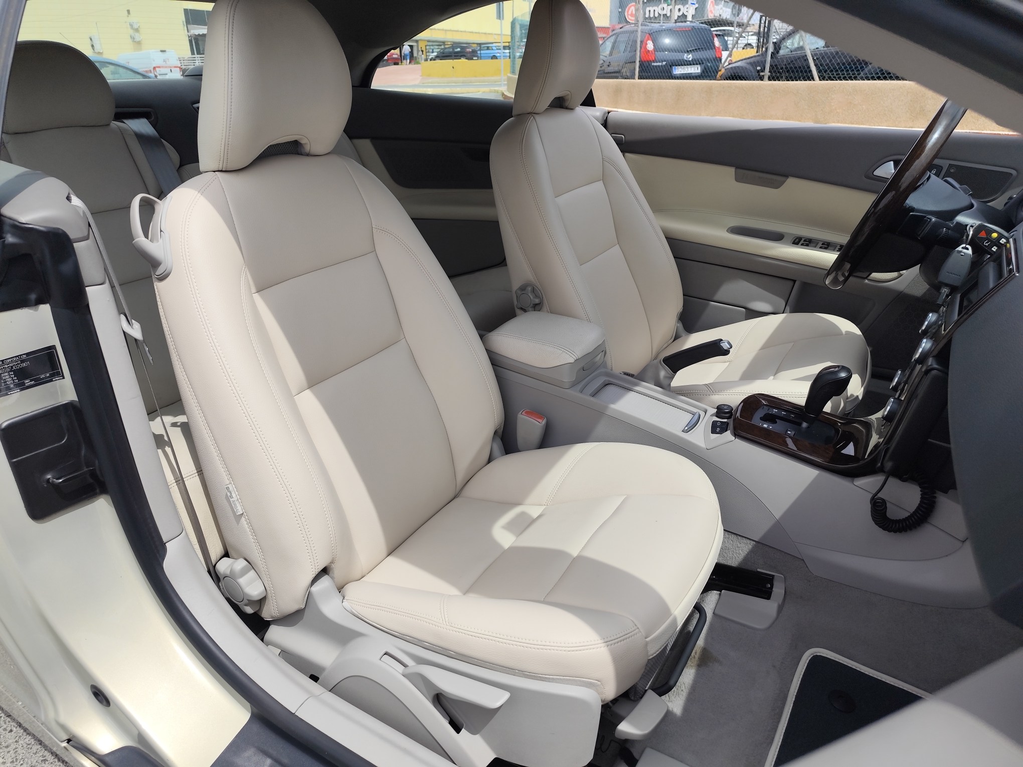 VOLVO C-70 2.4 GASOLINA 140 CV 115.000 KM 2007 AUTOMATICO