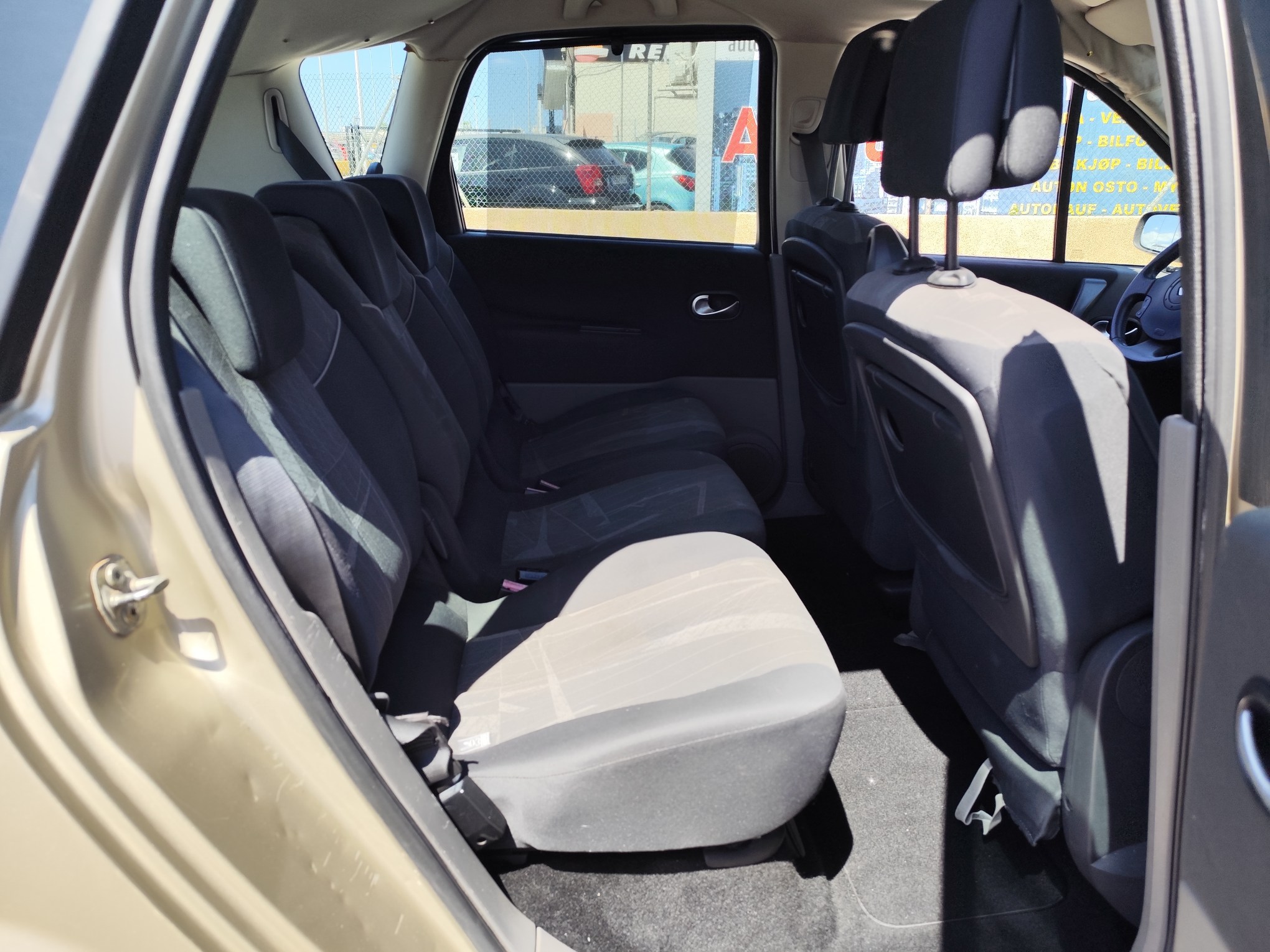 RENAULT SCENIC 1.5 DIESEL 105 CV 2006 231.000 KM MANUAL