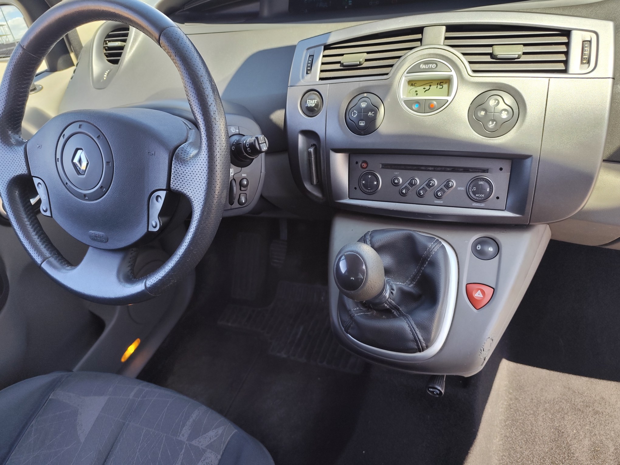 RENAULT SCENIC 1.5 DIESEL 105 CV 2006 231.000 KM MANUAL