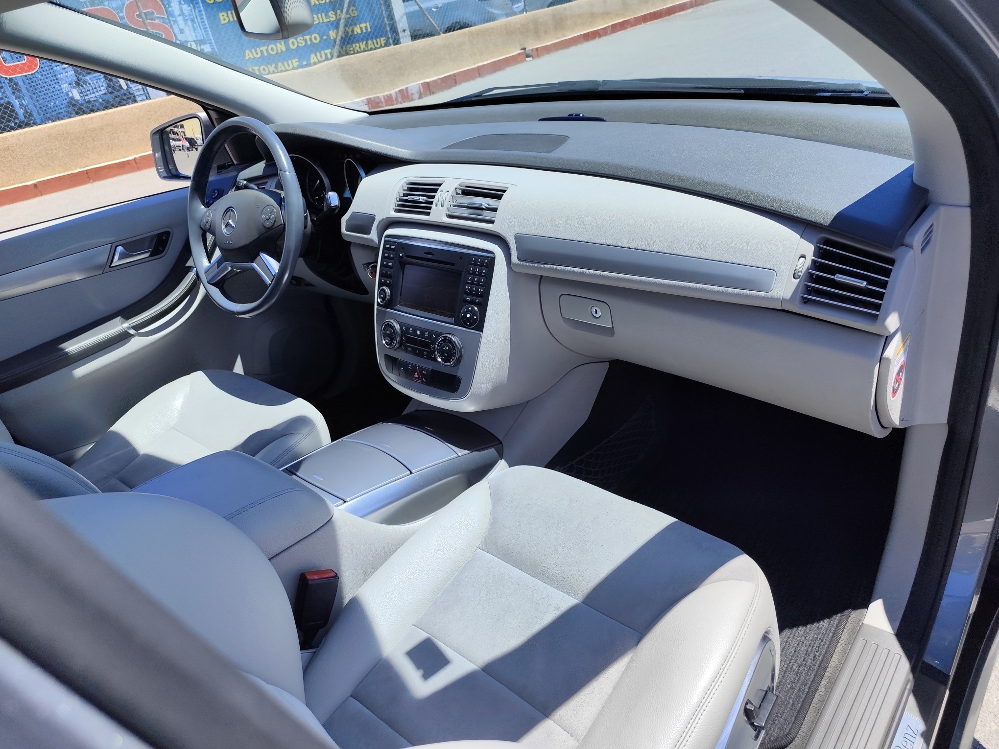 MERCEDES-BENZ R-300  3.0 DIESEL 190 CV 2011 248.000 KM AUTOMATICO 7 PLAZAS