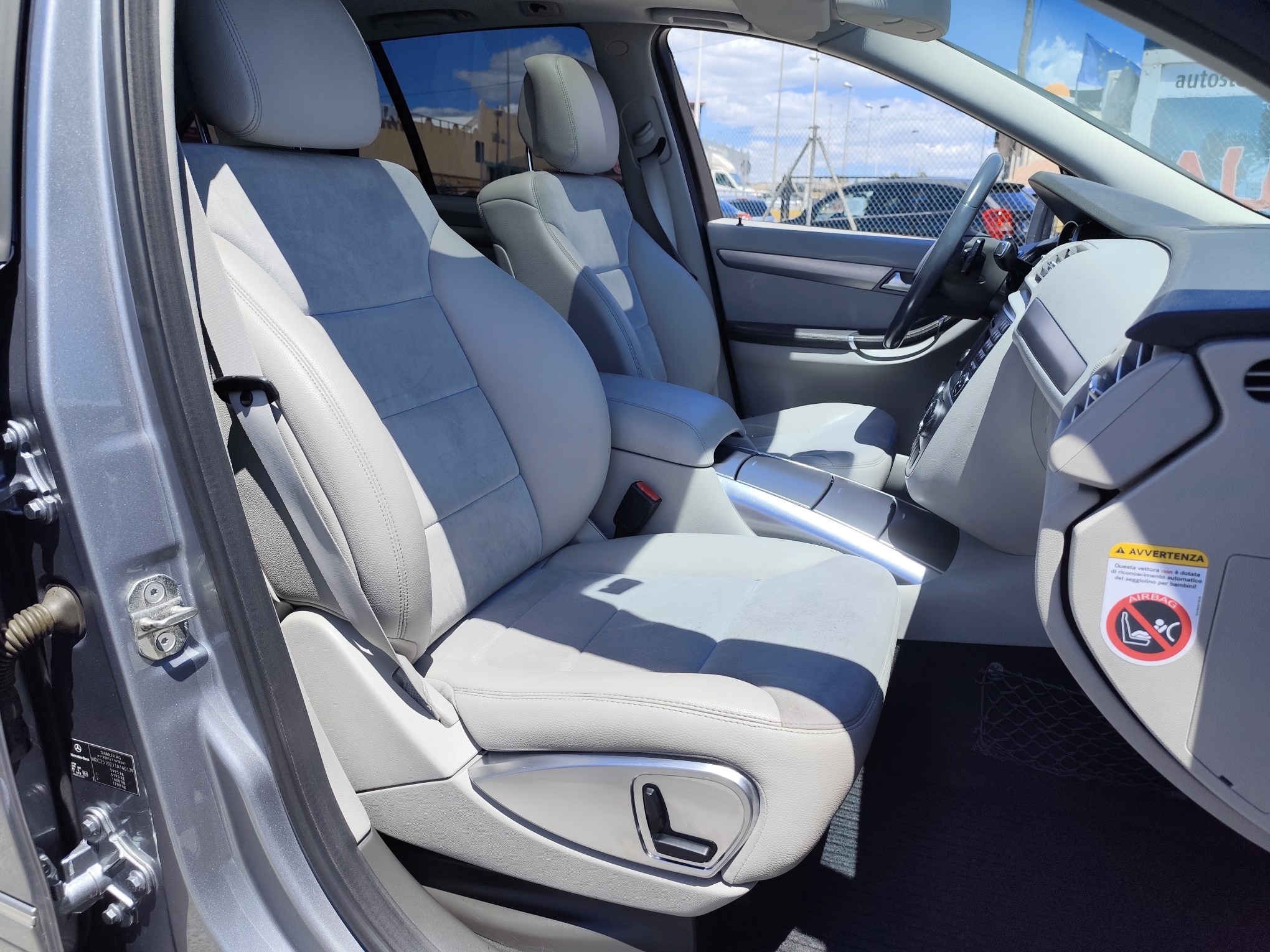 MERCEDES-BENZ R-300  3.0 DIESEL 190 CV 2011 248.000 KM AUTOMATICO 7 PLAZAS