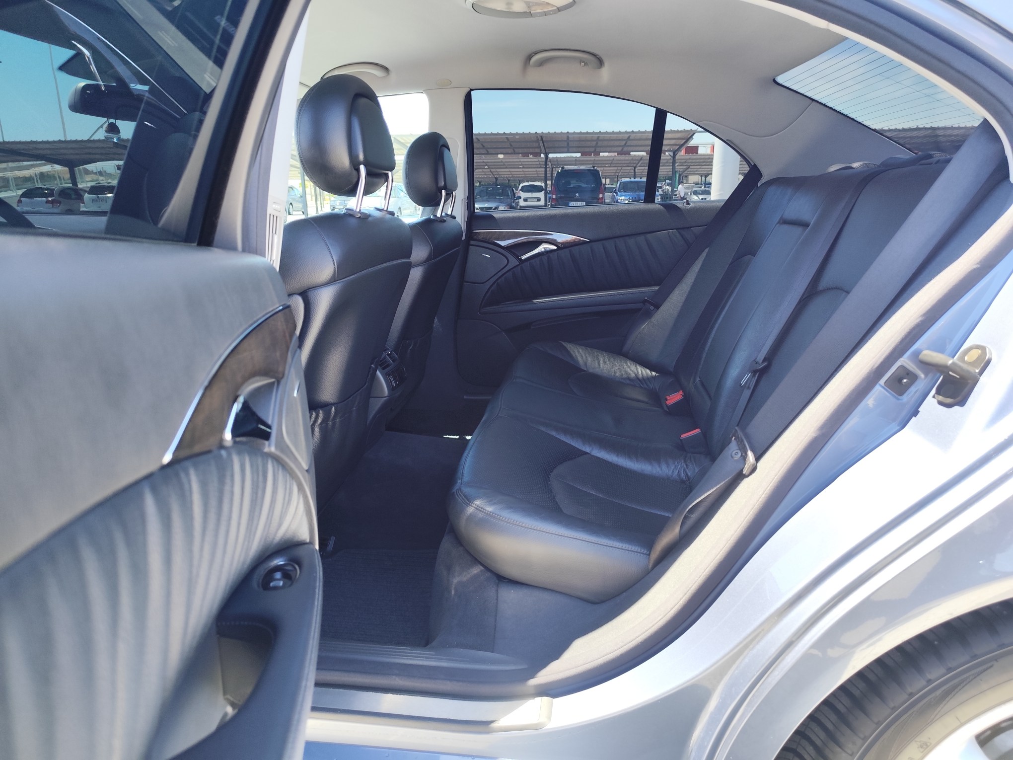 MERCEDES-BENZ E500 4 MATIC 5.0 GASOLINA 306 CV 342.000 KM 2004 AUTOMATICO