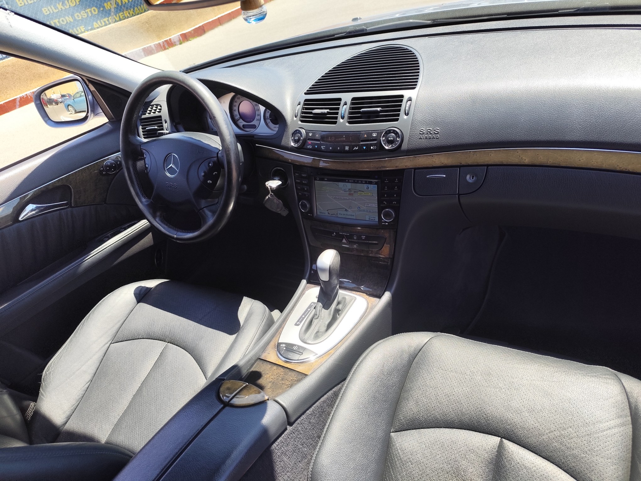MERCEDES-BENZ E500 4 MATIC 5.0 GASOLINA 306 CV 342.000 KM 2004 AUTOMATICO