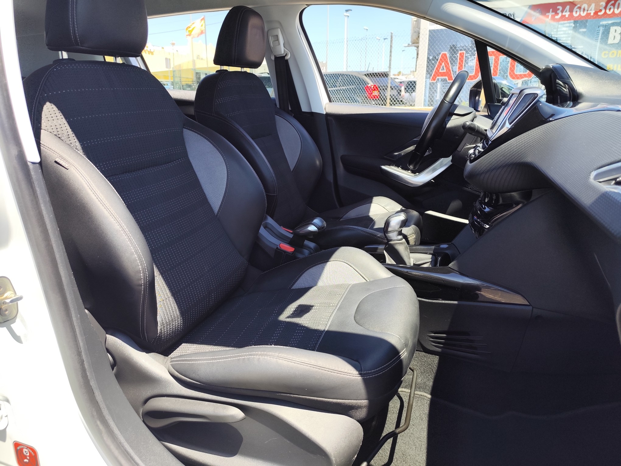 PEUGEOT 1.2 GASOLINA 110 CV 91.000 KM 2016 MANUAL