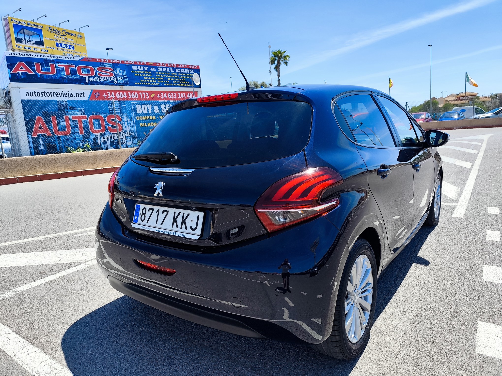 PEUGEOT 208 1.2 GASOLINA 82 CV 88.000 KM 2018 MANUAL