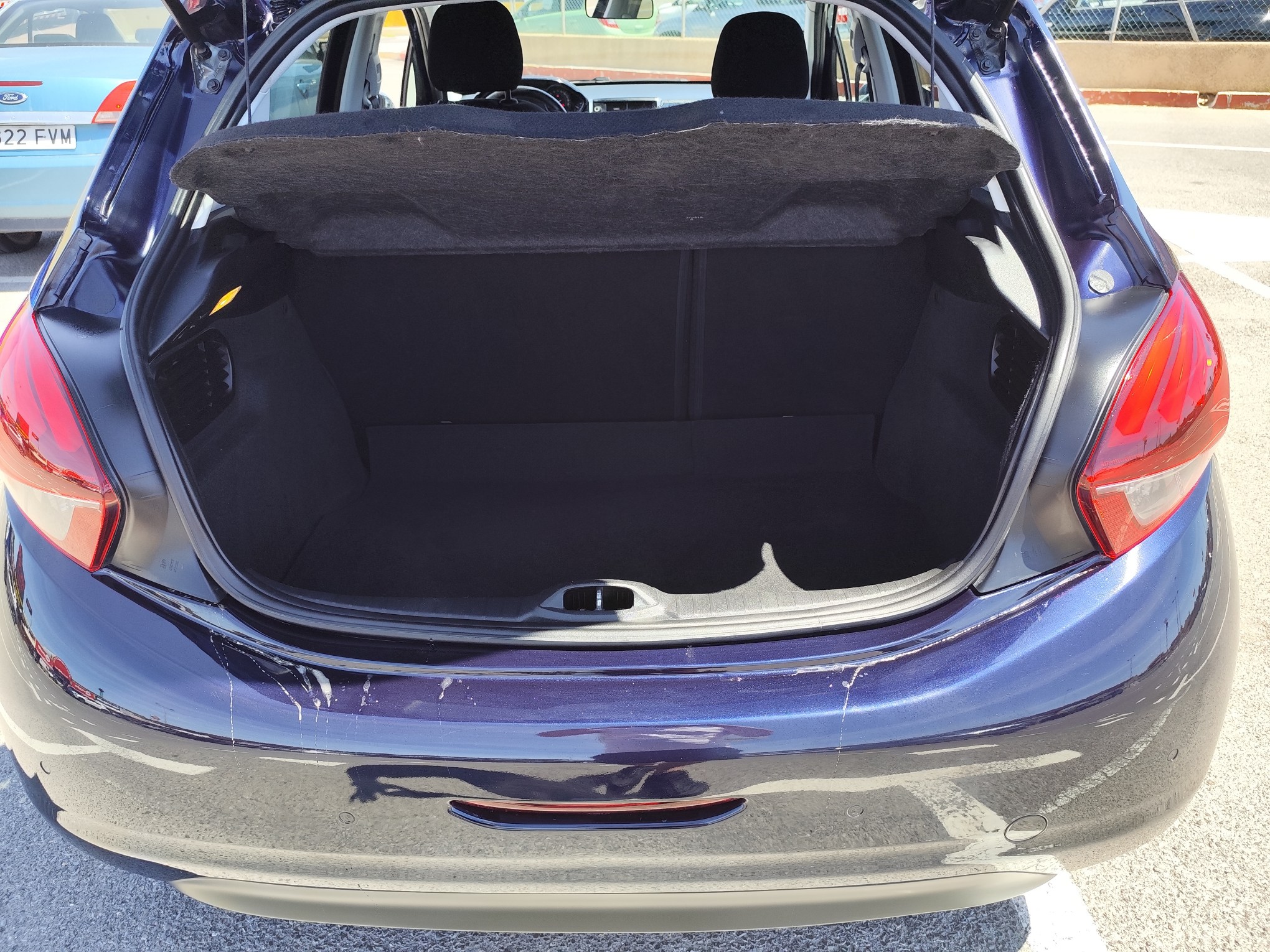 PEUGEOT 208 1.2 GASOLINA 82 CV 88.000 KM 2018 MANUAL