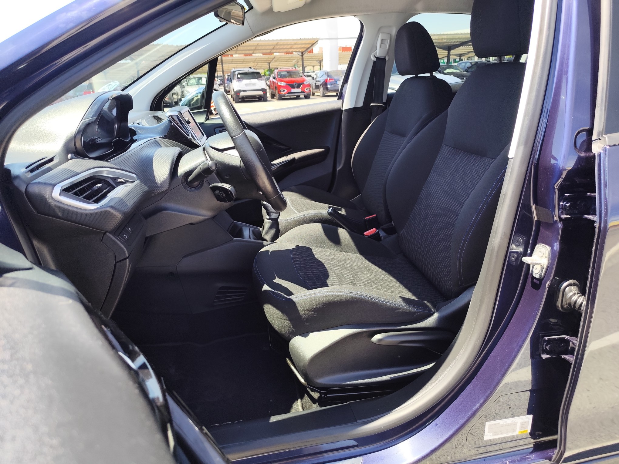 PEUGEOT 208 1.2 GASOLINA 82 CV 88.000 KM 2018 MANUAL