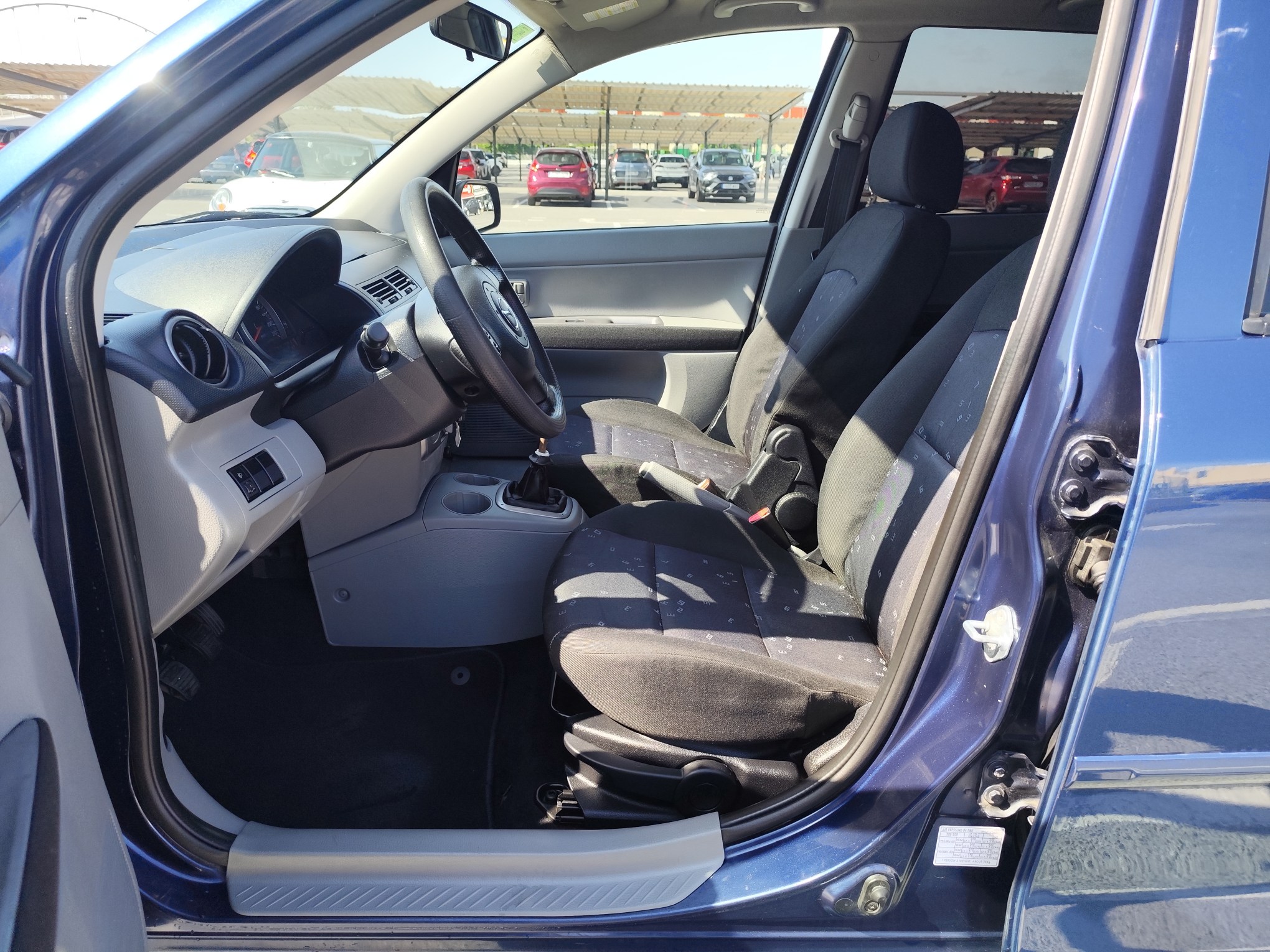 MAZDA 2 1.2 GASOLINA 75 CV 2004 157.000 KM MANUAL