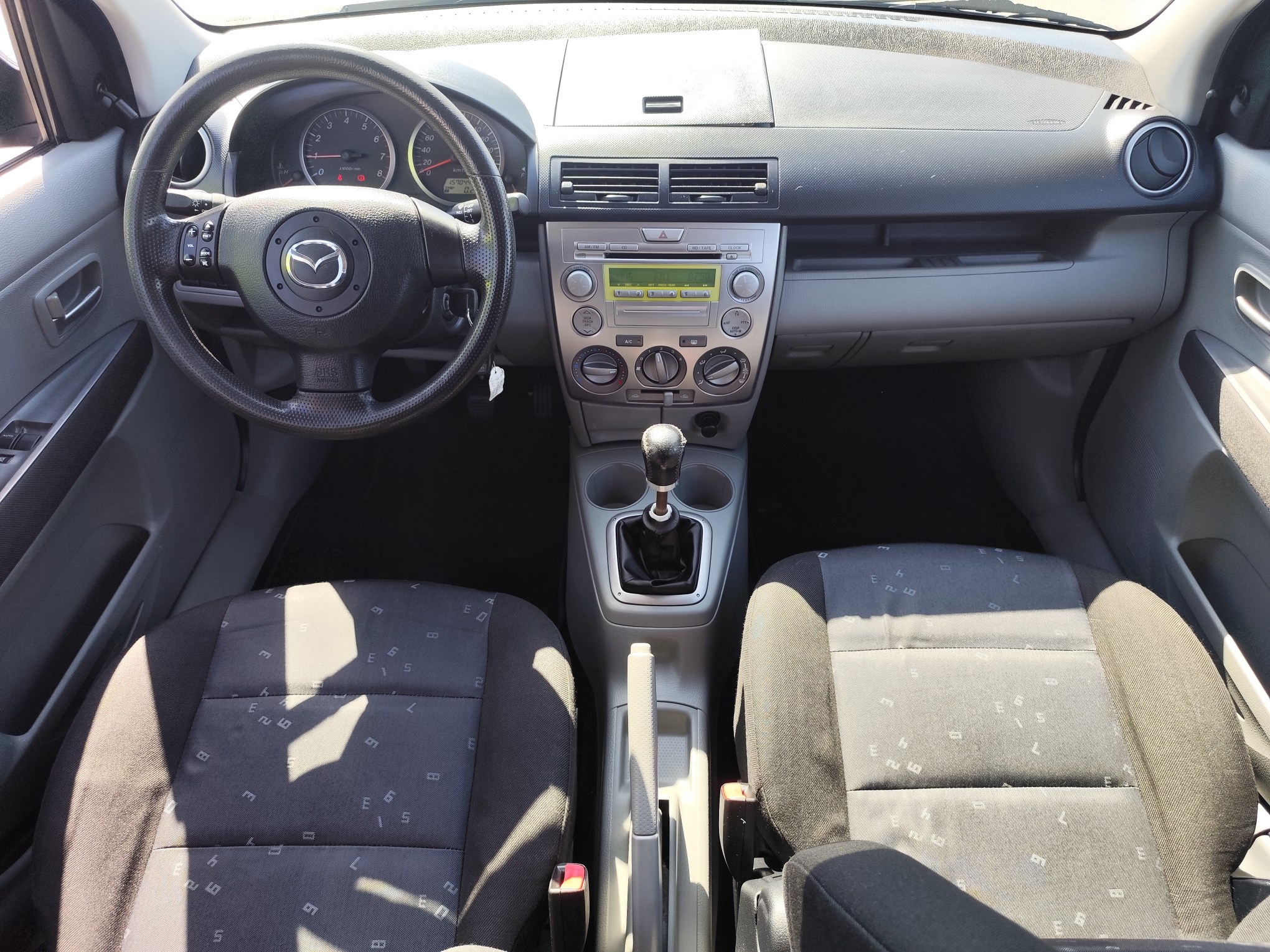 MAZDA 2 1.2 GASOLINA 75 CV 2004 157.000 KM MANUAL