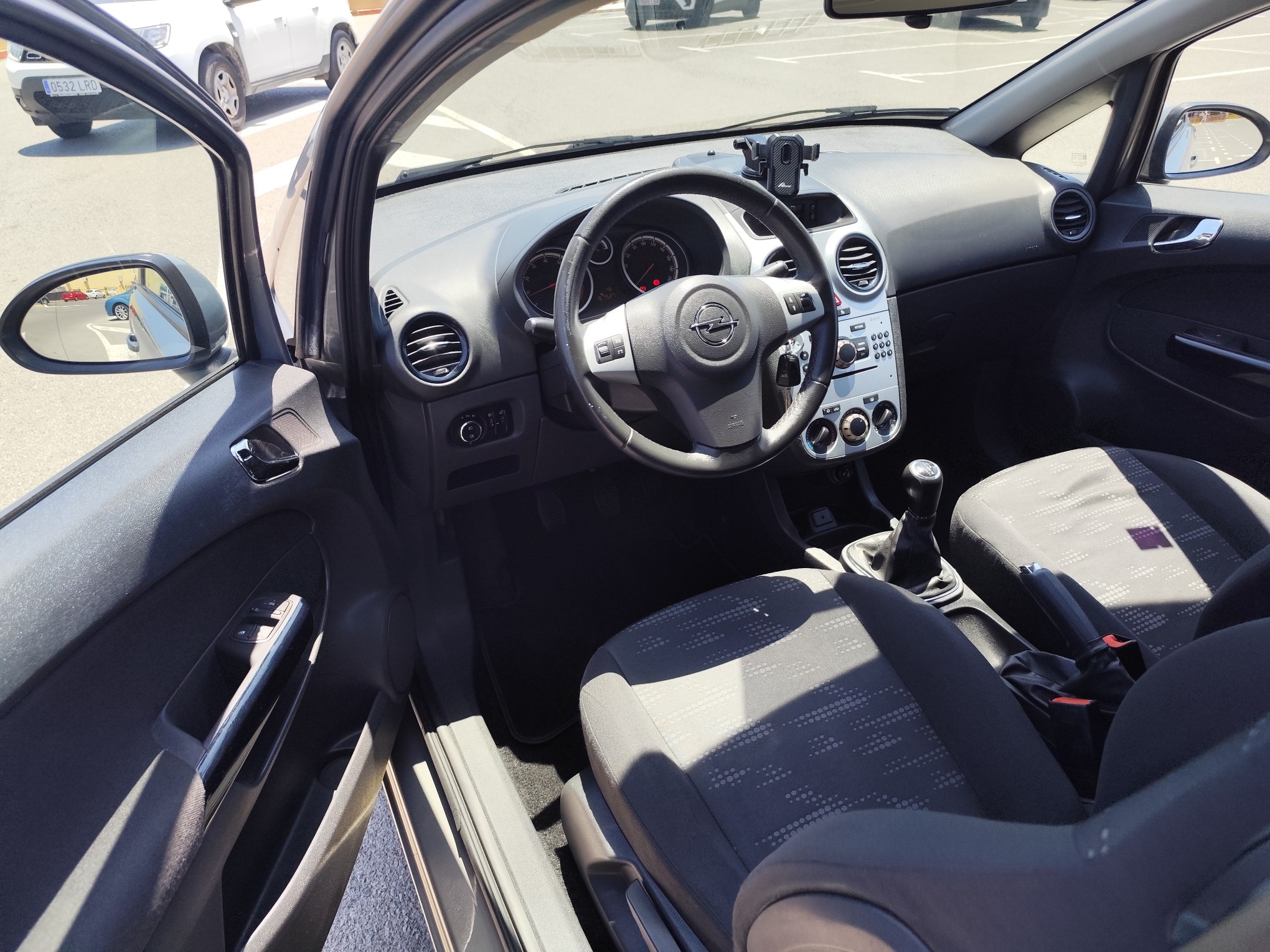 OPEL CORSA 1.2 GASOLINA 70 CV 2011 167.000 KM MANUAL