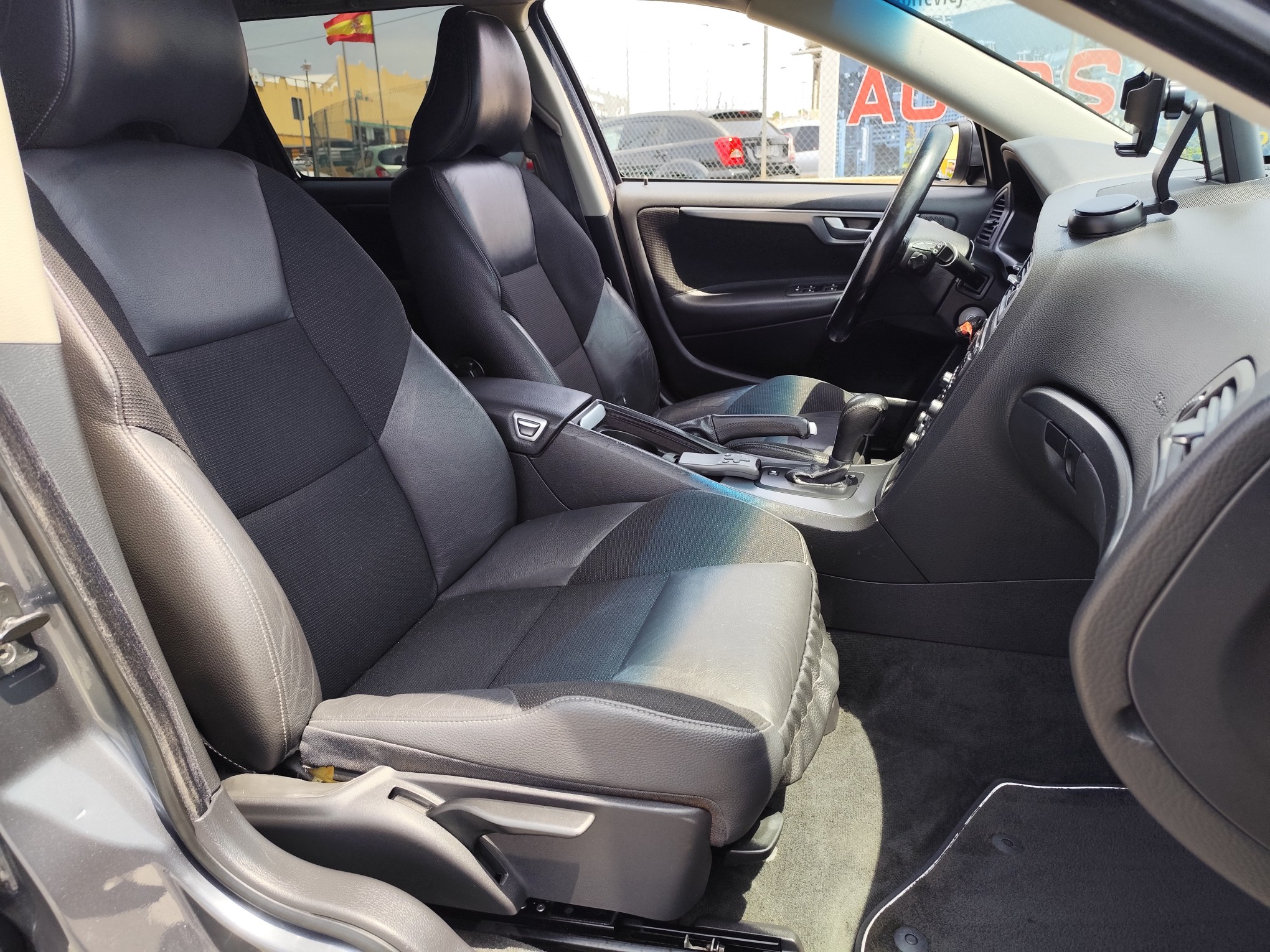 VOLVO V70 2.4 DIESEL 163 CV 2007 227.000 KM AUTOMATICO