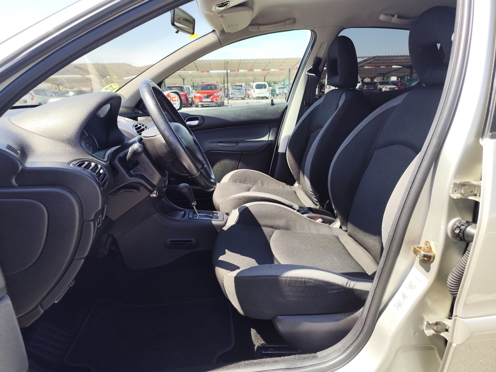 PEUGEOT 206 1.6 GASOLINA 110 CV 107.000 KM 2006 AUTOMATICO