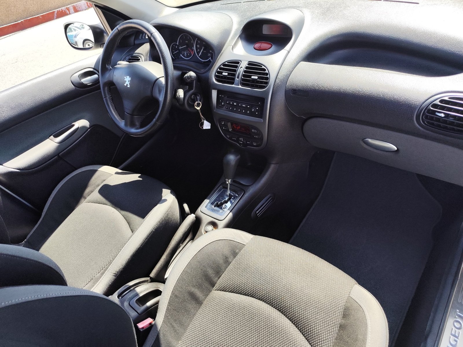 PEUGEOT 206 1.6 GASOLINA 110 CV 107.000 KM 2006 AUTOMATICO