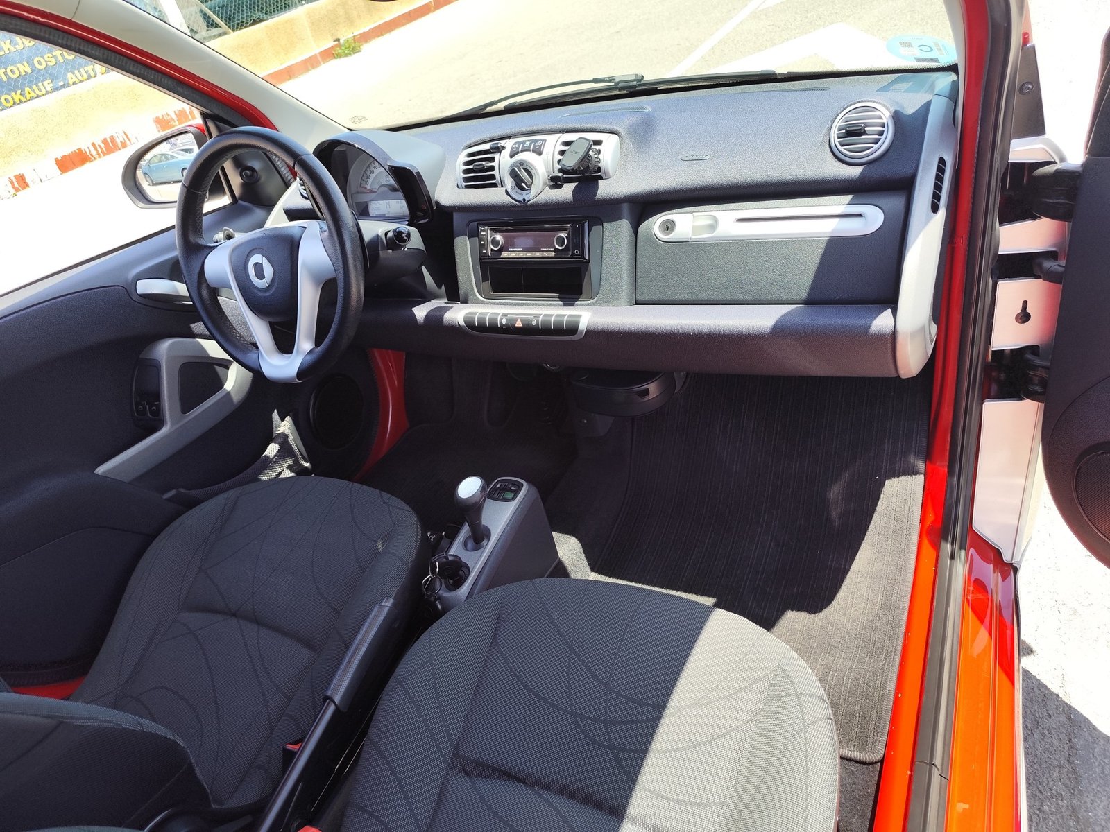 SMART FORTWO MHD 1.0 GASOLINA 70 CV 2013 104.000 KM AUTOMATICO