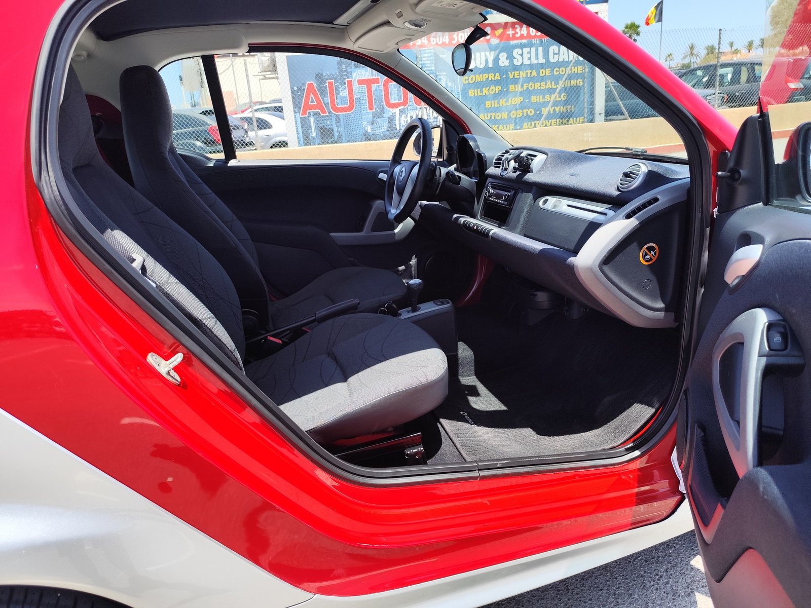 SMART FORTWO MHD 1.0 GASOLINA 70 CV 2013 104.000 KM AUTOMATICO