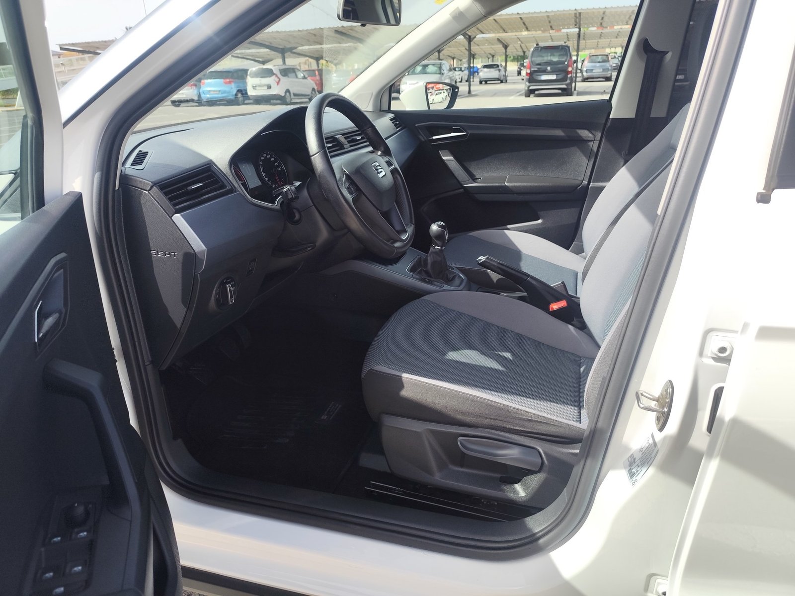 SEAT ARONA 1.6 DIESEL 95 CV 2018 134.000 KM MANUAL