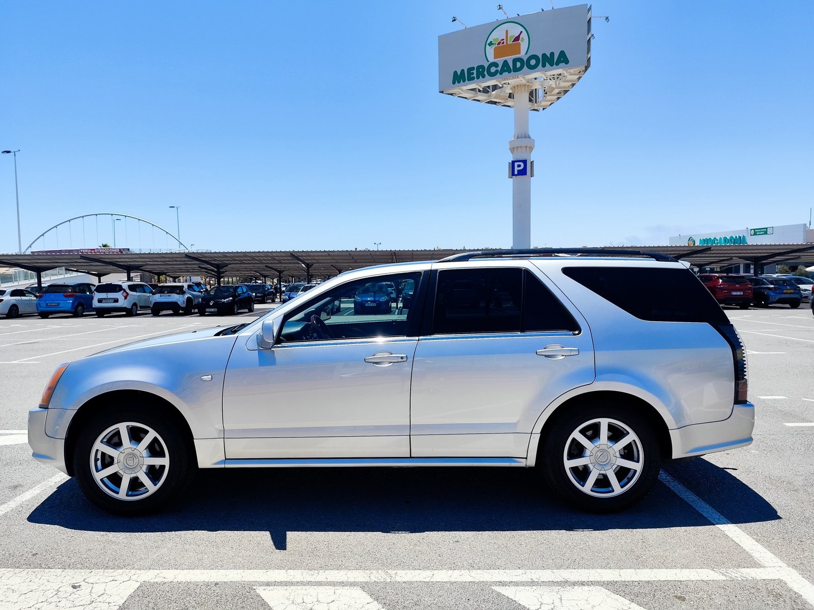 CADILLAC SRX 4.6 GASOLINA 325 CV GLP 2005 158.000 KM AUTOMATICO 7 PLAZAS