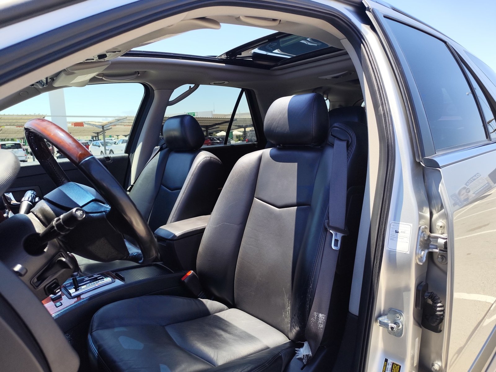 CADILLAC SRX 4.6 GASOLINA 325 CV GLP 2005 158.000 KM AUTOMATICO 7 PLAZAS