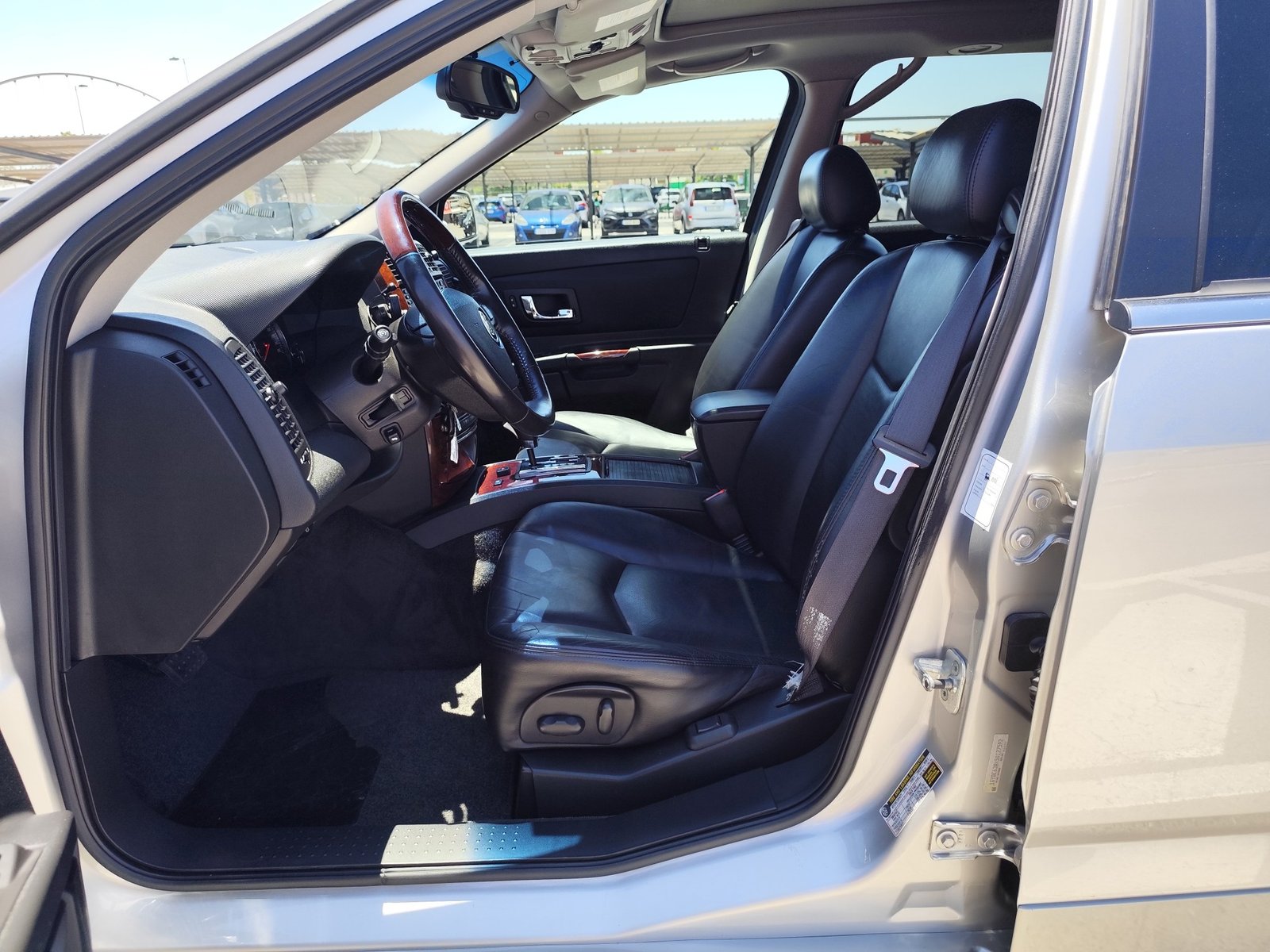 CADILLAC SRX 4.6 GASOLINA 325 CV GLP 2005 158.000 KM AUTOMATICO 7 PLAZAS