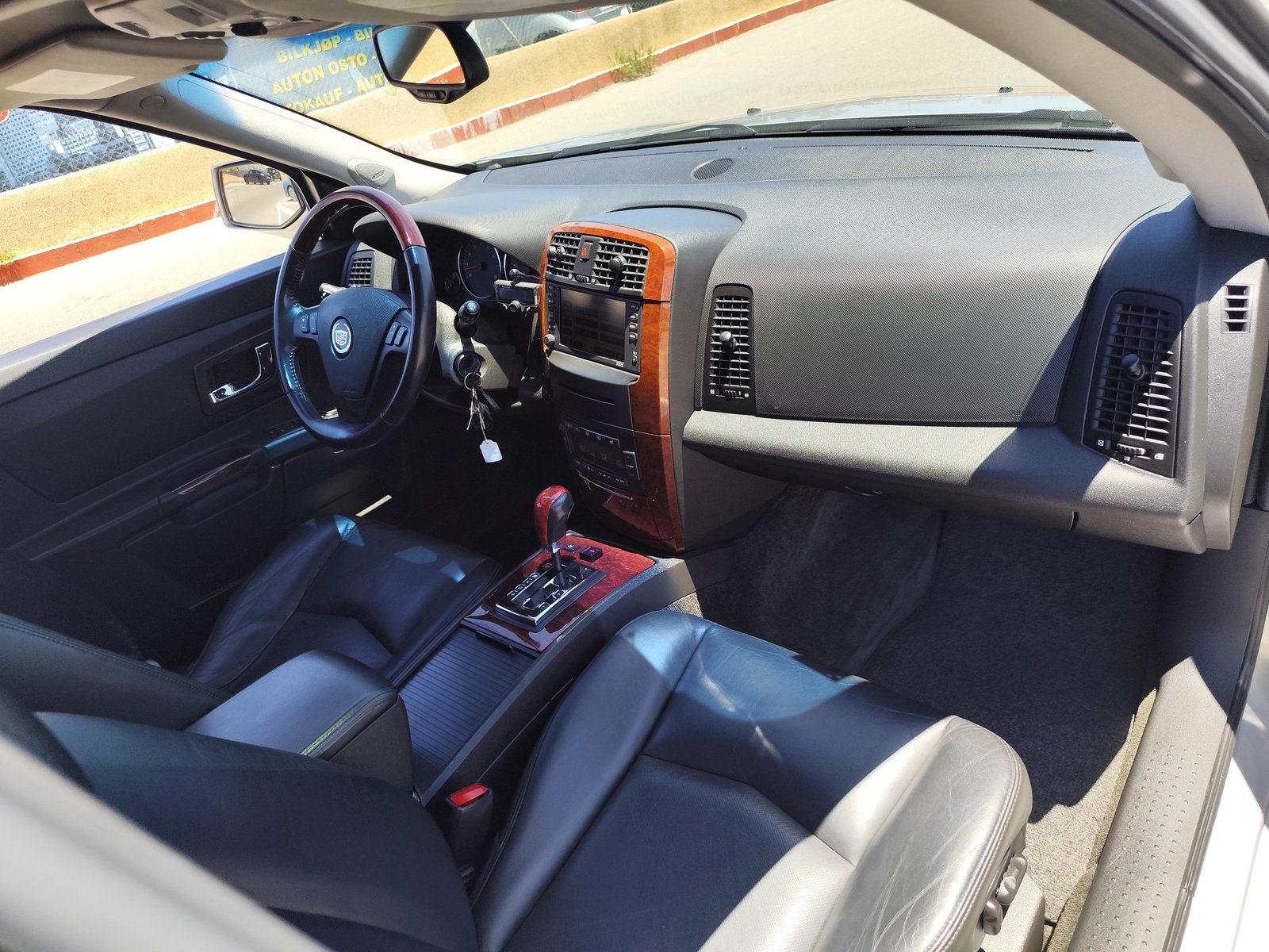 CADILLAC SRX 4.6 GASOLINA 325 CV GLP 2005 158.000 KM AUTOMATICO 7 PLAZAS
