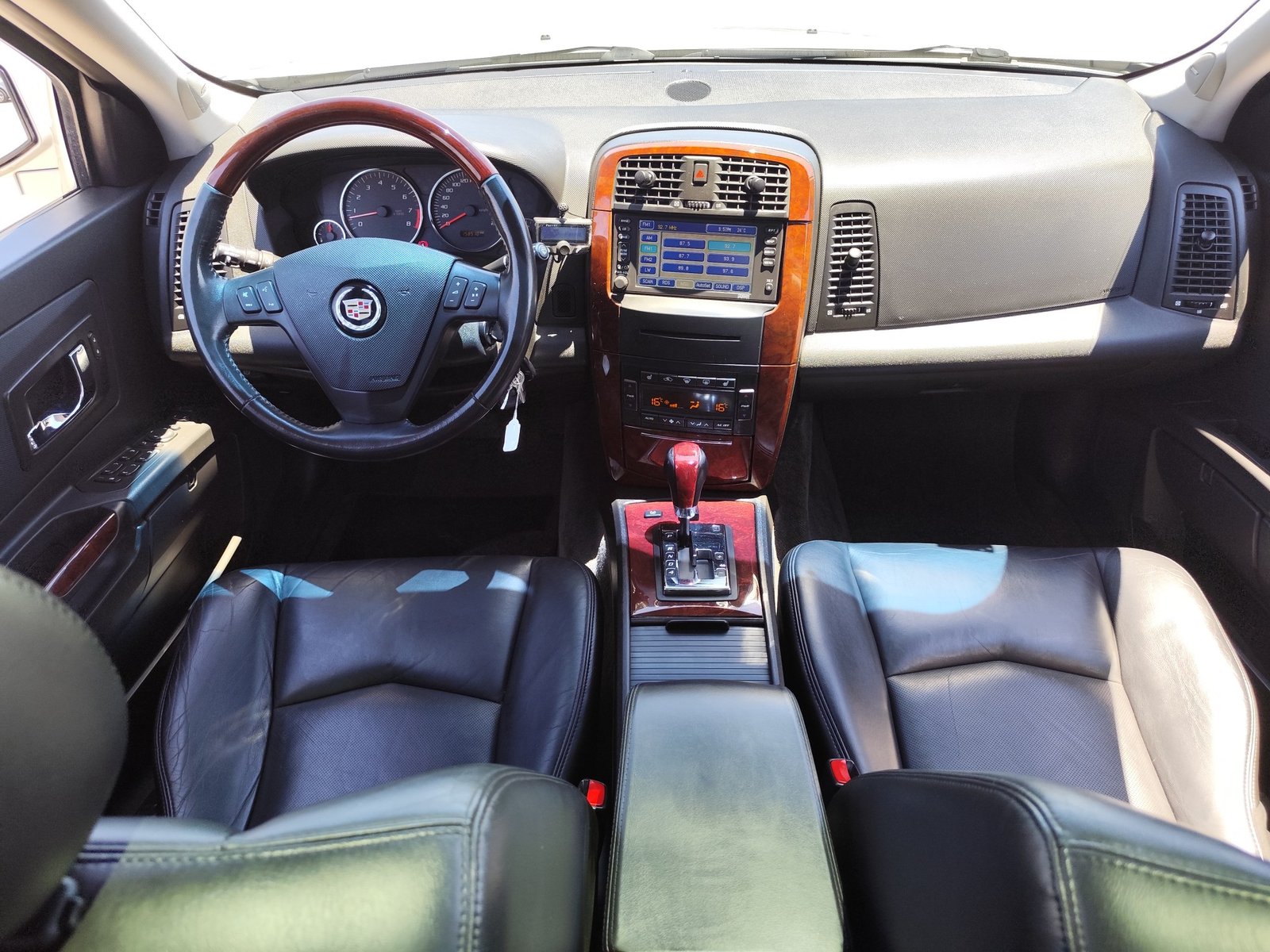 CADILLAC SRX 4.6 GASOLINA 325 CV GLP 2005 158.000 KM AUTOMATICO 7 PLAZAS